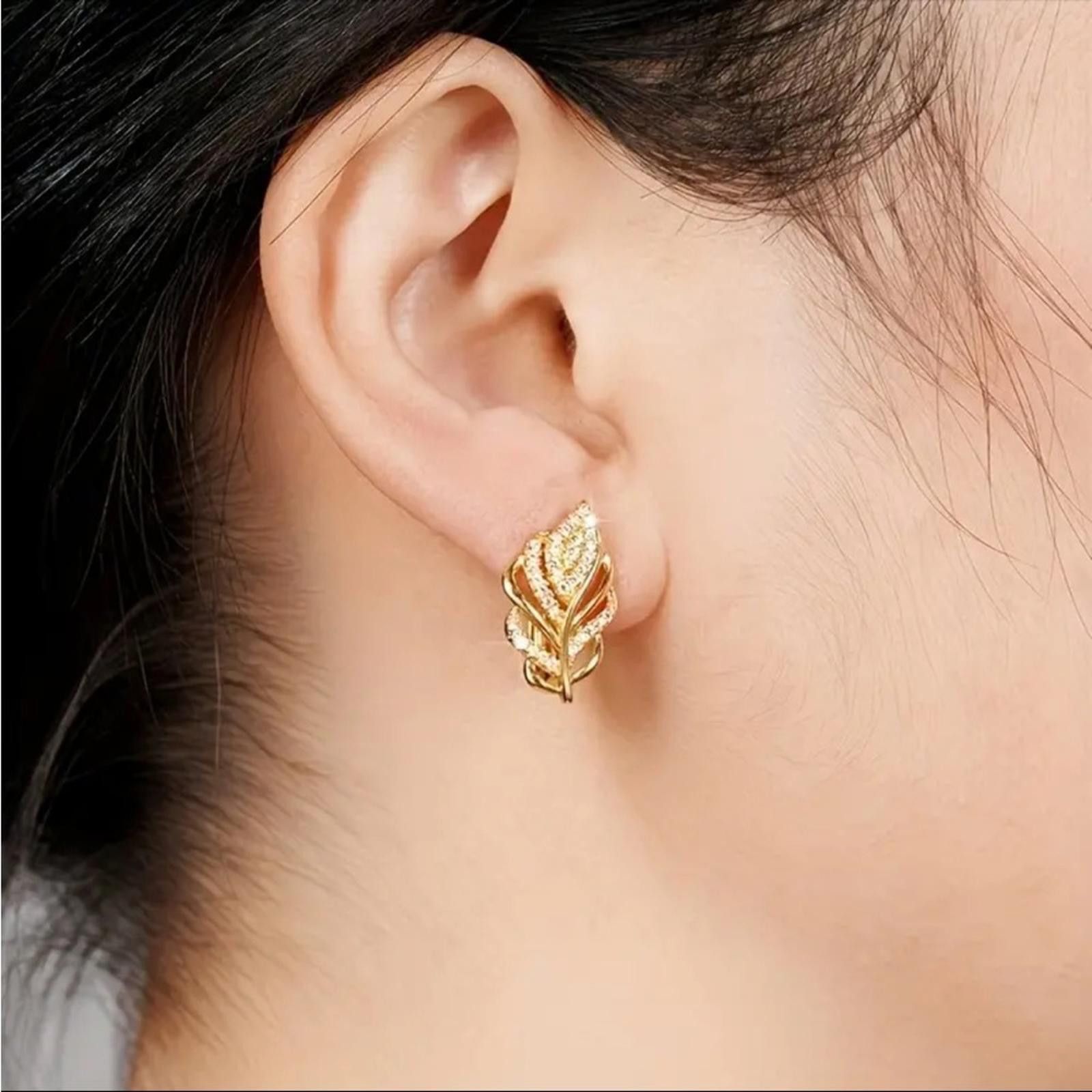 Designer Luxurious Gold Plated Hoop Earrings Women Zirconia Jewelry Size ONE SIZE - 2 Thumbnail