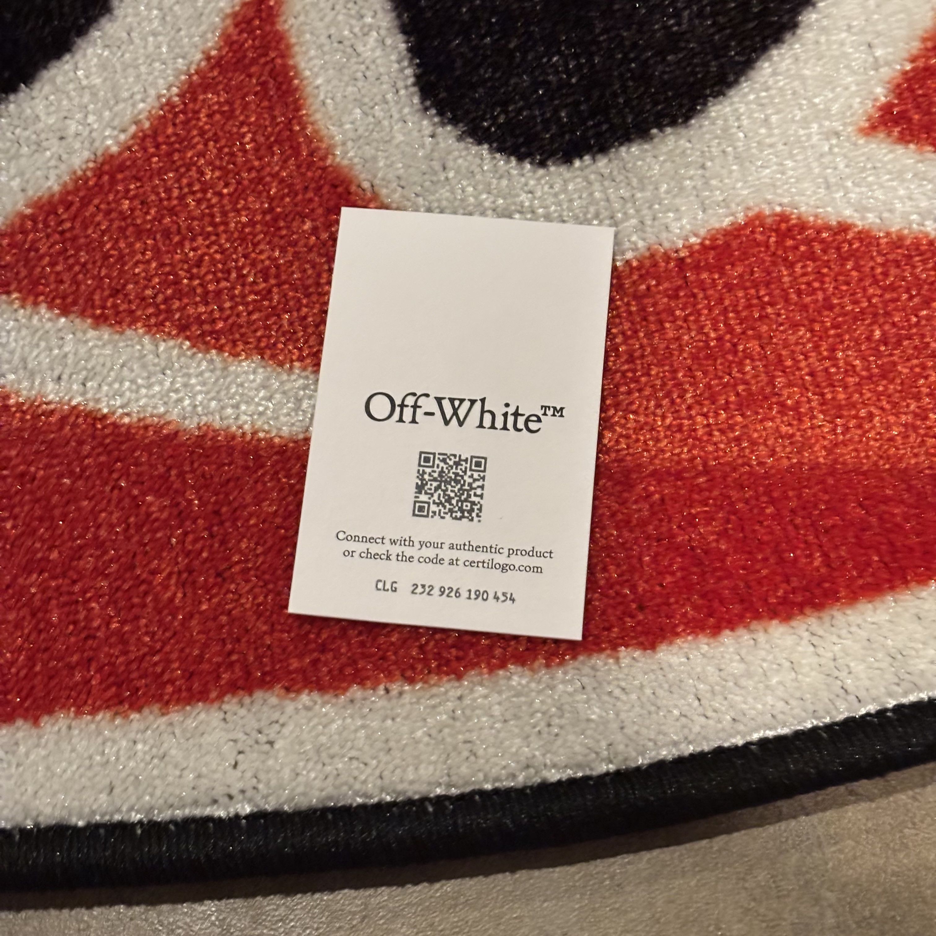 Off-White Off white rug shaped leaf Size ONE SIZE - 3 Thumbnail