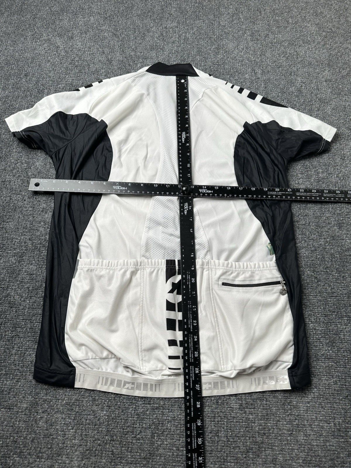 Other Mens Cycling Assos Mille Black White Zip Jersey, Size L Size US L / EU 52-54 / 3 - 9 Thumbnail