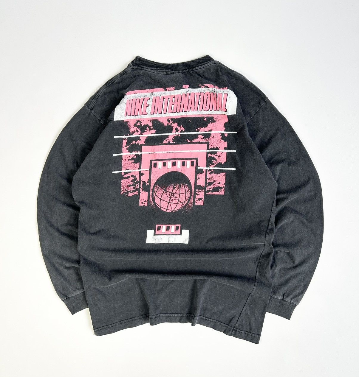 Nike × Vintage Rare Nike International Vintage Long Sleeve Grey L Y2k Size US L / EU 52-54 / 3 - 1 Thumbnail