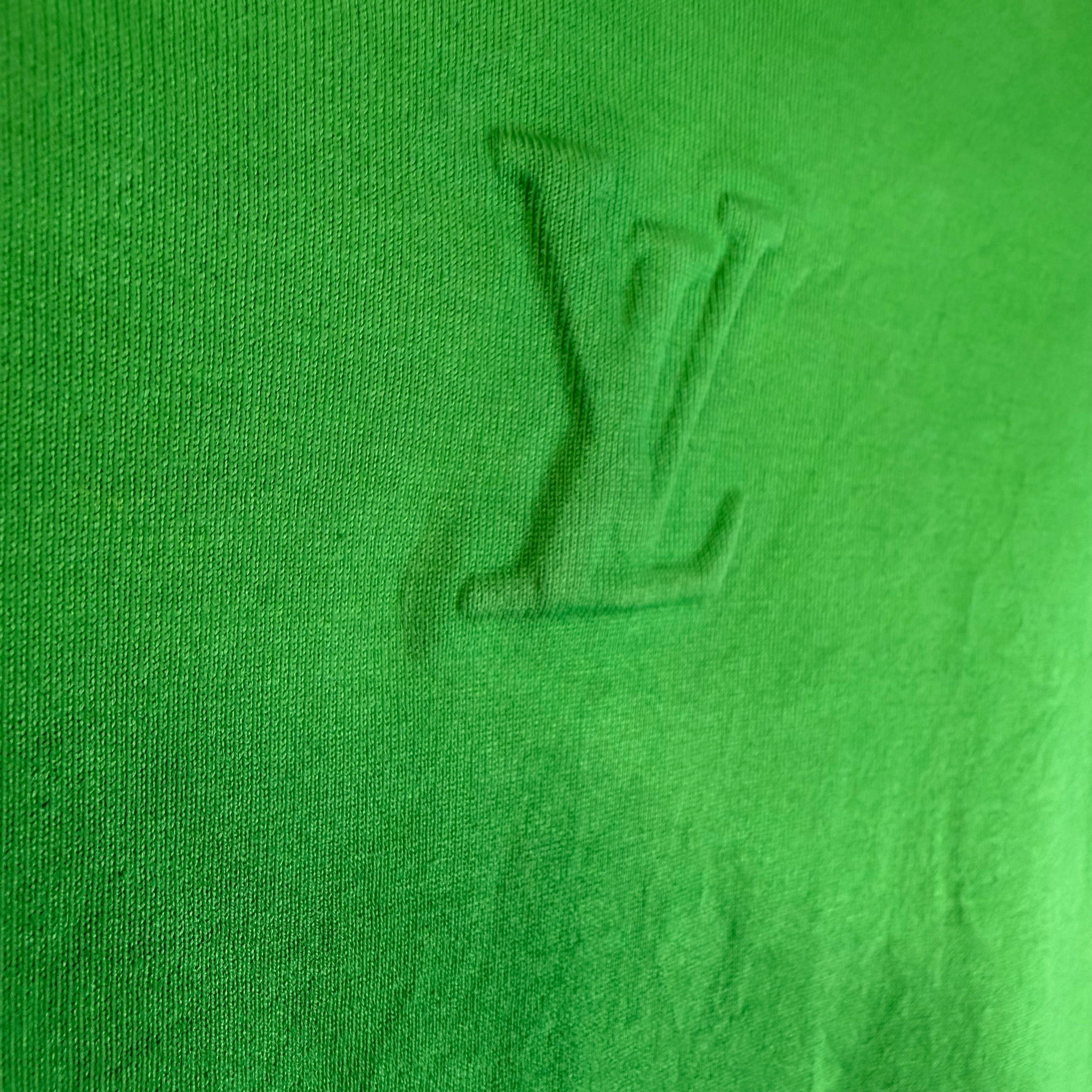 Louis Vuitton Louis Vuitton Debossed LV Green T-shirt Size Medium Size US M / EU 48-50 / 2 - 3 Thumbnail