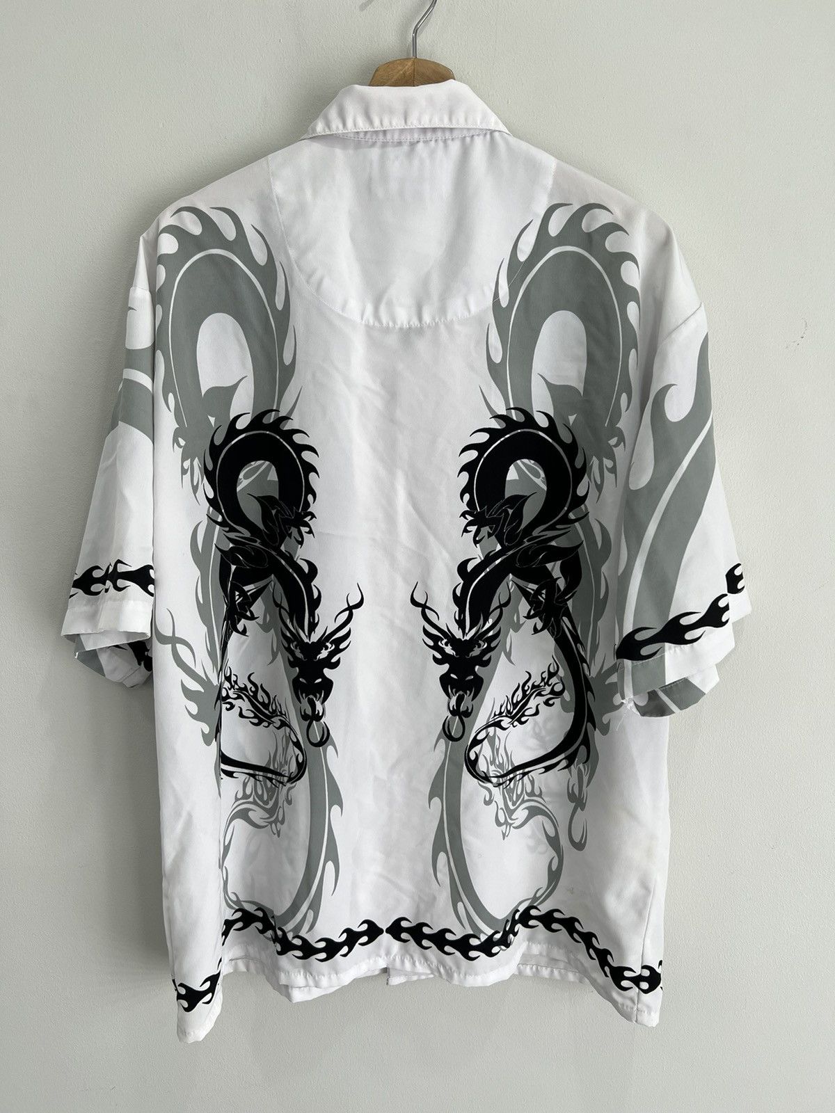 Vintage Vintage Y2K Dragon Button Up Shirt Size US L / EU 52-54 / 3 - 2 Thumbnail