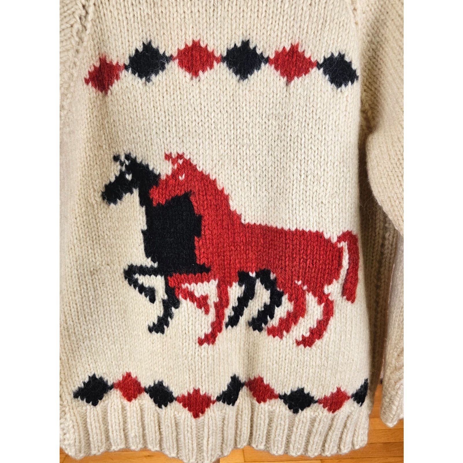 Vintage VINTAGE HORSE PATTERN COWICHAN LIGHTNING ZIPPER WOOL CARDIGAN SZ MEDIUM Sweater Mens Size US M / EU 48-50 / 2 - 8 Thumbnail