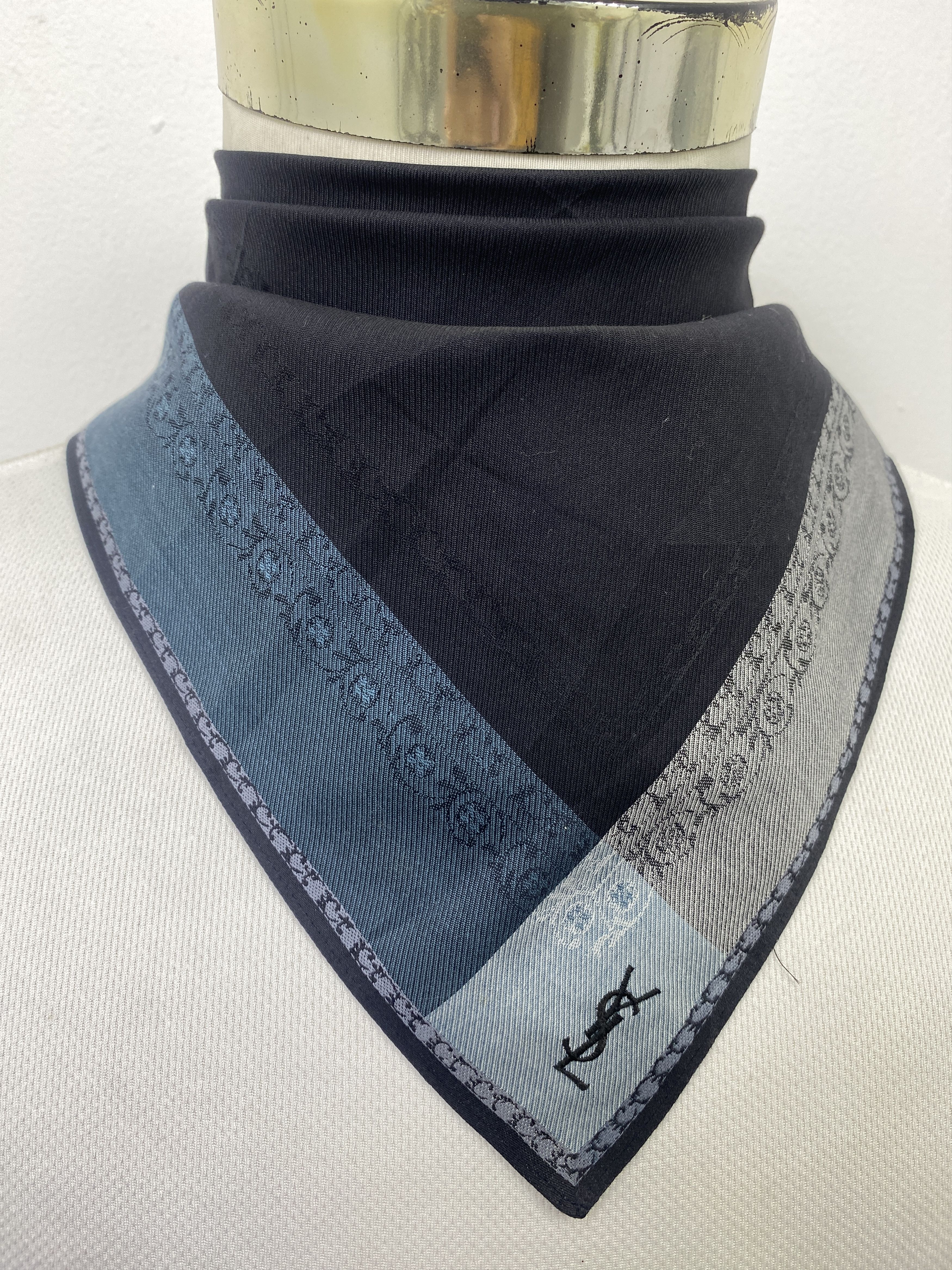 Yves Saint Laurent Yves Saint Laurent Handkerchief / Neckerchief KT0230 Size ONE SIZE - 2 Thumbnail
