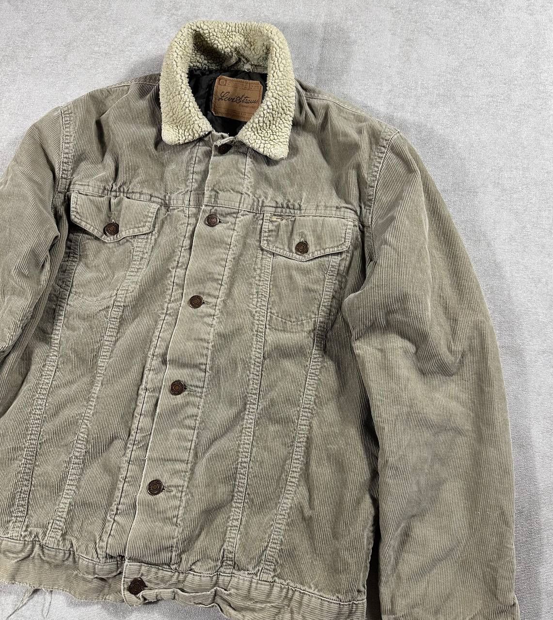 Levi's Vintage Levi's Corduroy Sherpa Trucker Jacket Size US L / EU 52-54 / 3 - 3 Thumbnail