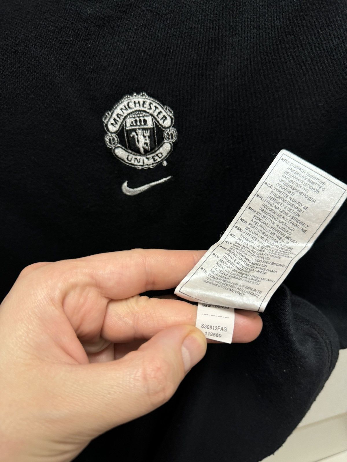 Nike Nike Manchester United soccer jersey central logo L 2000th Size US L / EU 52-54 / 3 - 9 Thumbnail
