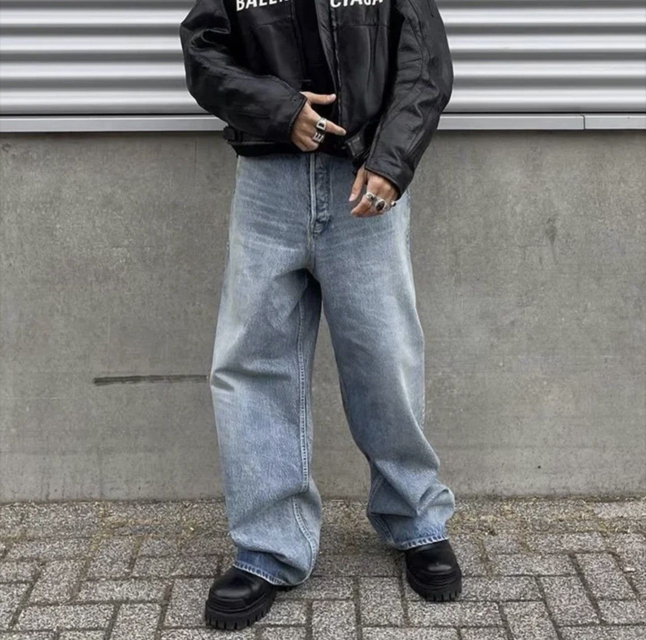 Japanese Brand × Vintage Washed Blue Baggy Jeans Pants Oversized y2k Size US 34 / EU 50 - 1 Thumbnail