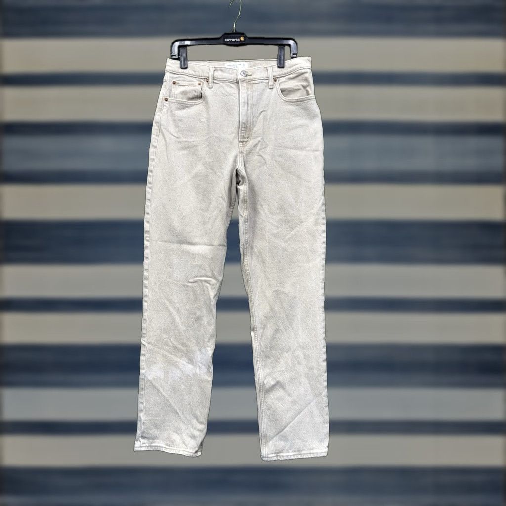 Abercrombie & Fitch Abercrombie & Fitch Jeans Women's Size 12 32-Inch Inseam Light Wash Straight Fit High Rise Cotton Blend Fall Summer Spring Winter Size 34" / US 12 / IT 48 - 1 Thumbnail