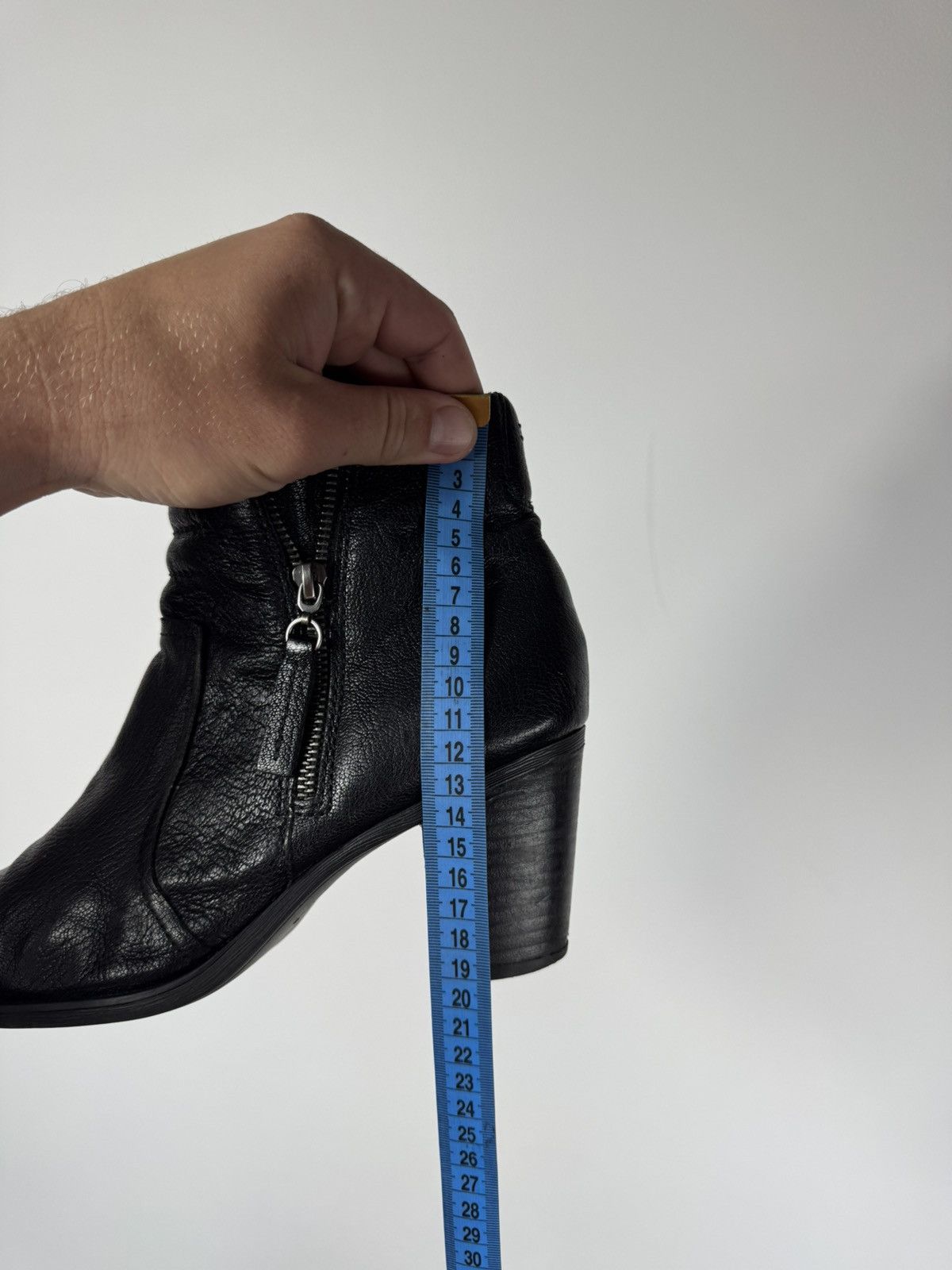 Clarks Clarks Black Leather Ankle Boots Block Heel Zip EU 40 US 9 Size US 9 / IT 39 - 15 Thumbnail