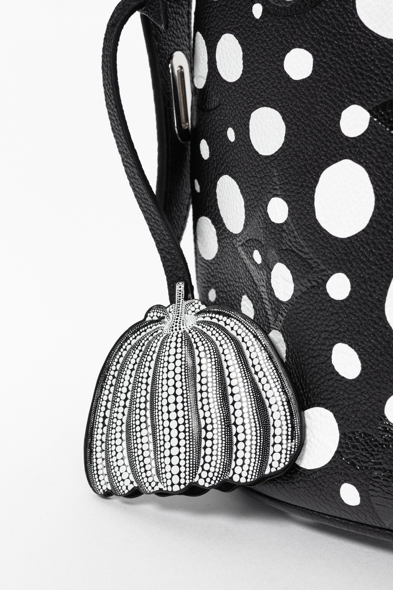 Louis Vuitton × Yayoi Kusama Louis Vuitton Marshmallow PM Infinity Dots Bag Size ONE SIZE - 7 Thumbnail