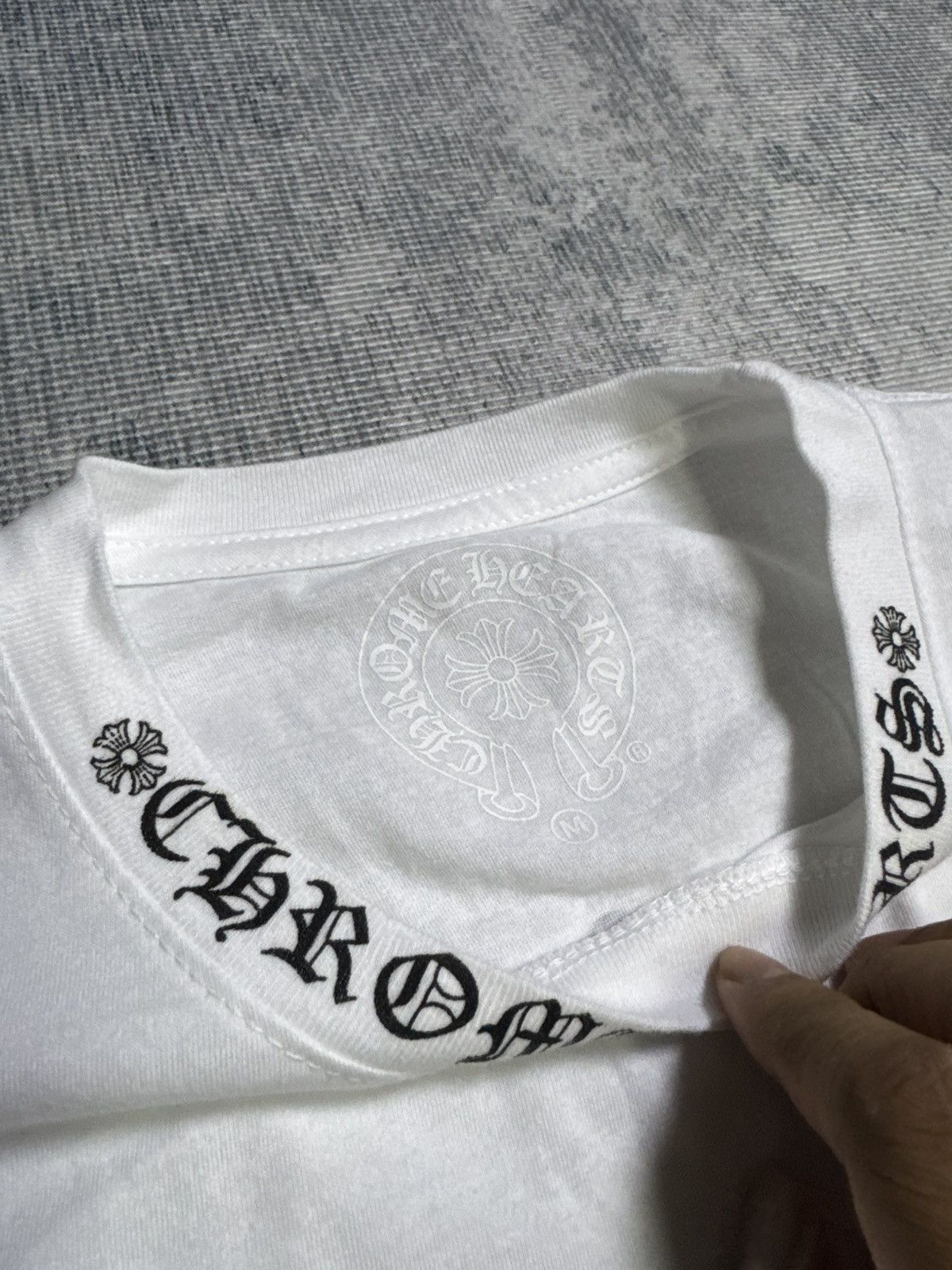 Chrome Hearts LIKE NEW! CROSS NECK PRINT LONG SLEEVES Size US M / EU 48-50 / 2 - 9 Thumbnail