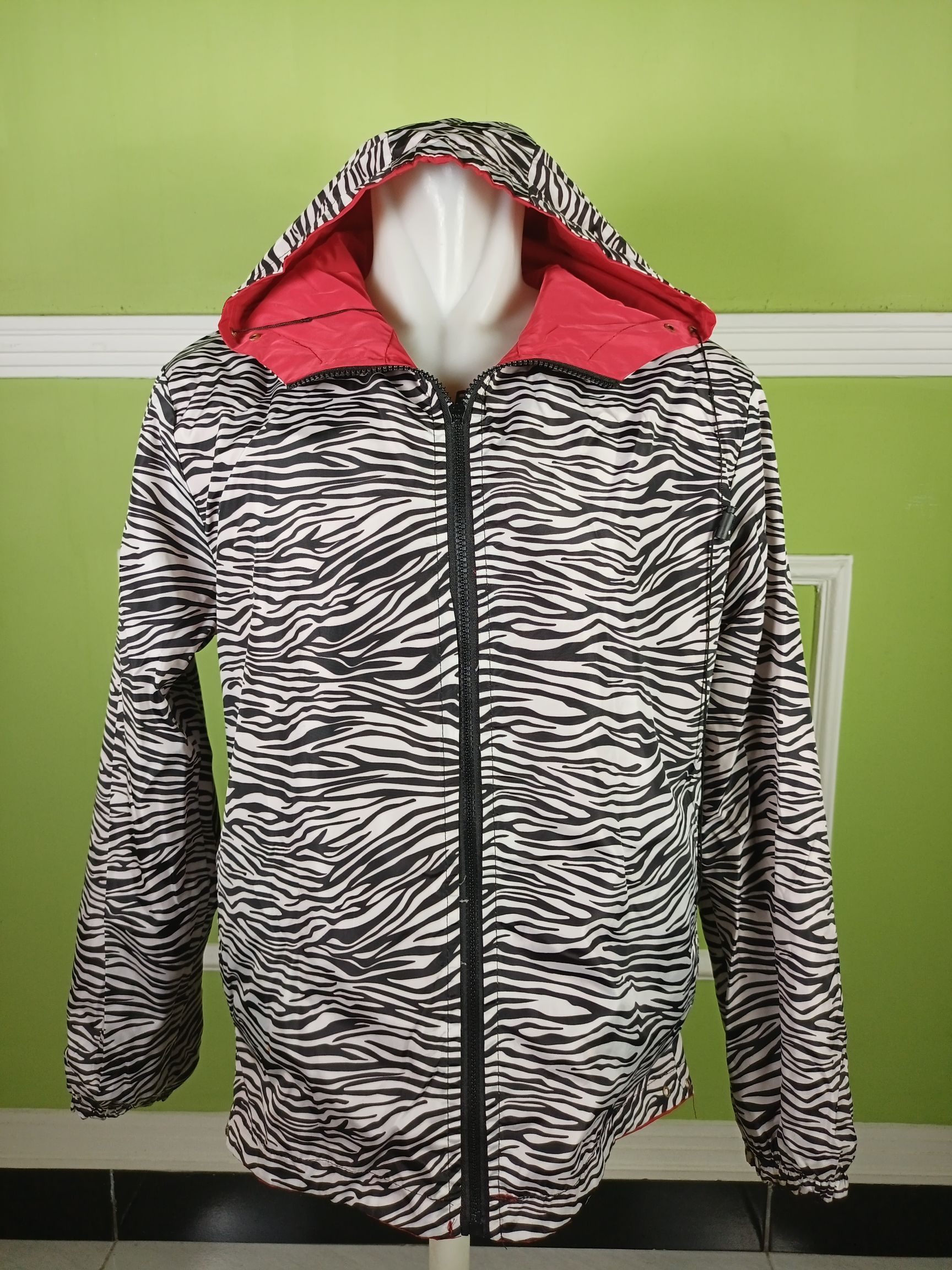 Japanese Brand BIGBANG Reversible Animal Print Wind breaker Zip Hoodie Size US L / EU 52-54 / 3 - 1 Thumbnail