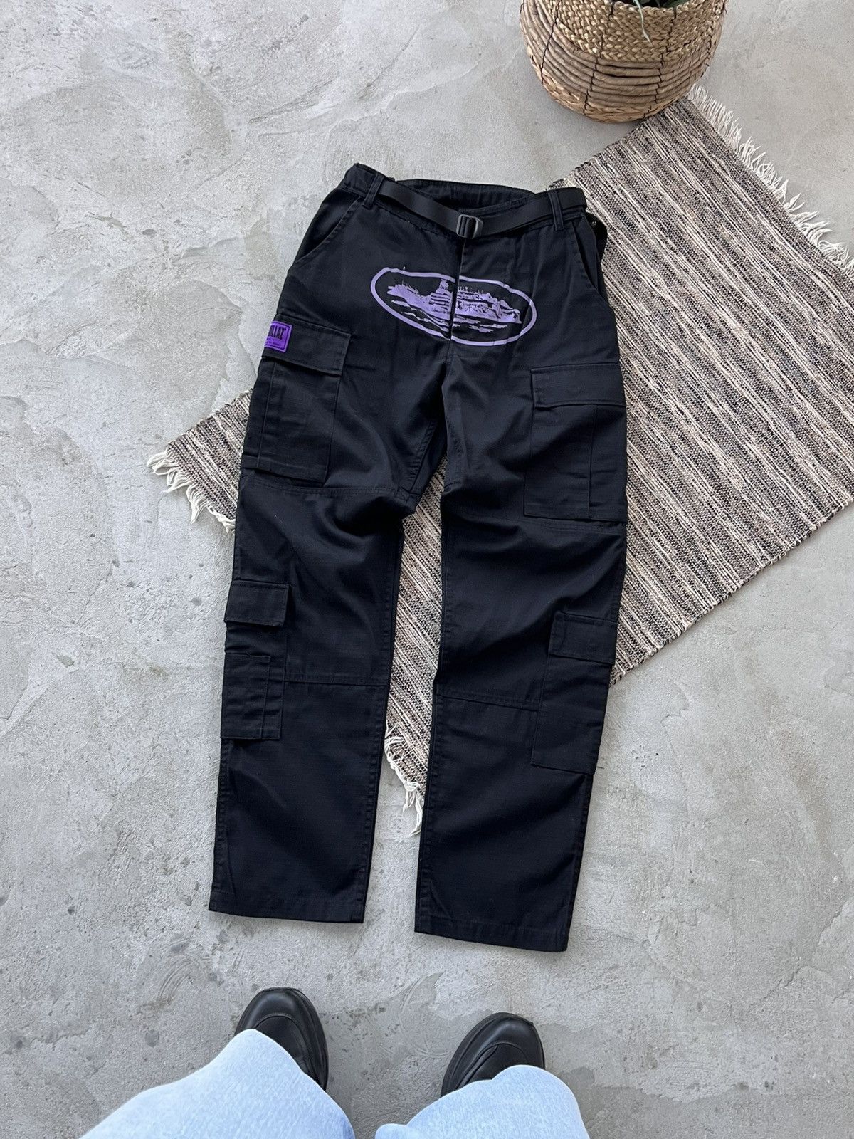 Corteiz CORTEIZ VVS VELOUR BOTTOMS [TRIPLE BLACK] | Grailed