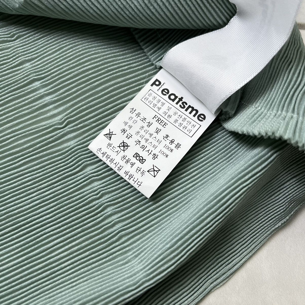 Issey Miyake pleatsme by issey miyake boxyfit Size ONE SIZE - 7 Thumbnail