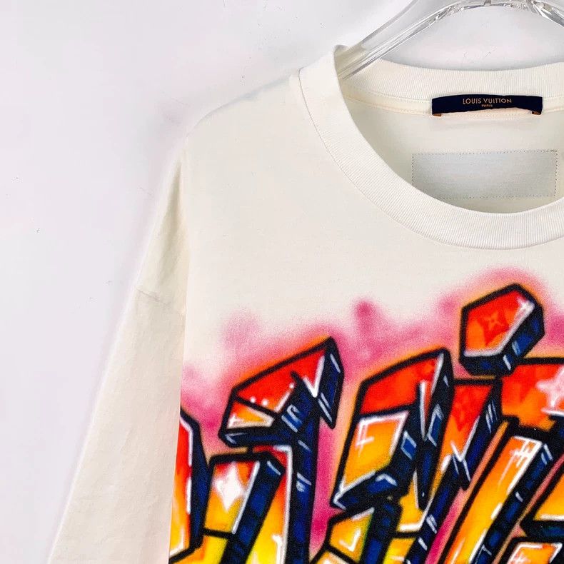 Louis Vuitton Louis Vuitton White monogrammed graffiti-printed cotton cr Size US XXL / EU 58 / 5 - 3 Thumbnail