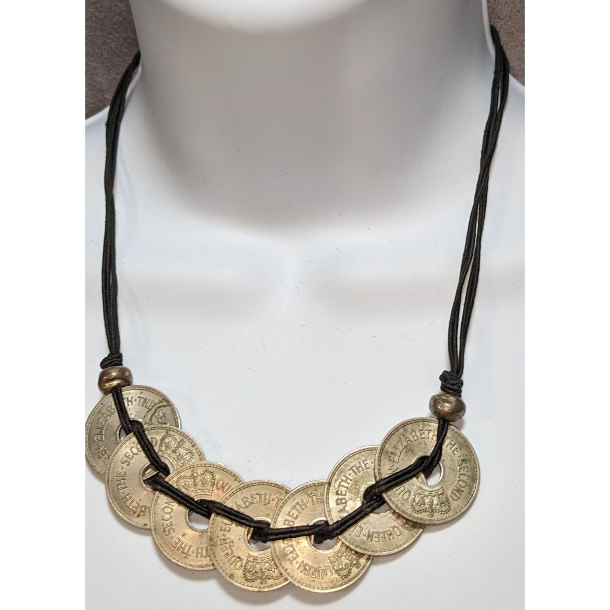 Handmade Vintage 1967 Queen Elizabeth II Figi Penny Necklace Size ONE SIZE - 4 Thumbnail