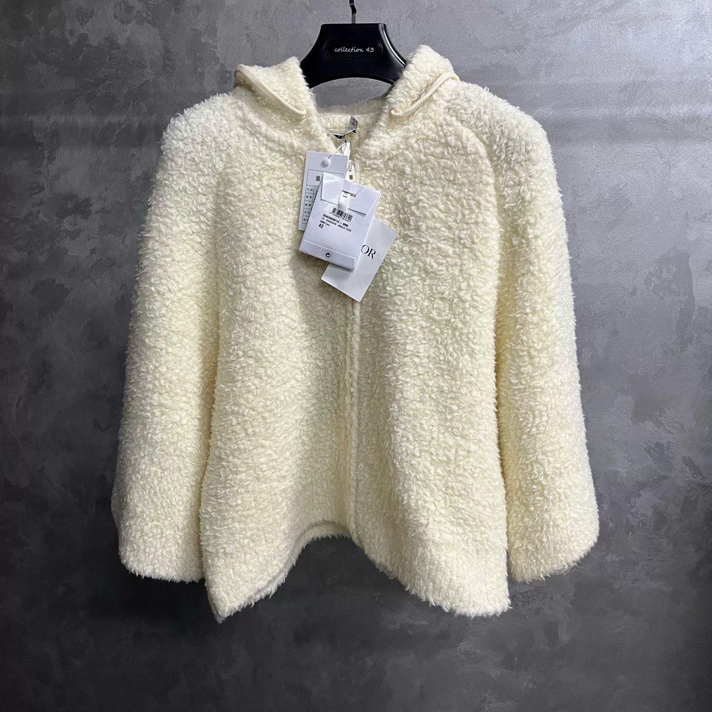 Dior Dior Retro Printed Beige Sweater XS Women Size XS / US 0-2 / IT 36-38 - 1 Thumbnail