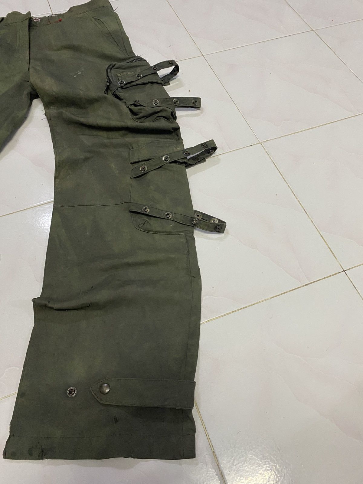 If Six Was Nine × Japanese Brand × Le Grande Bleu (L.G.B.) Distressed Multipocket Snap Button Strap Cargo Pant Size US 29 - 3 Thumbnail