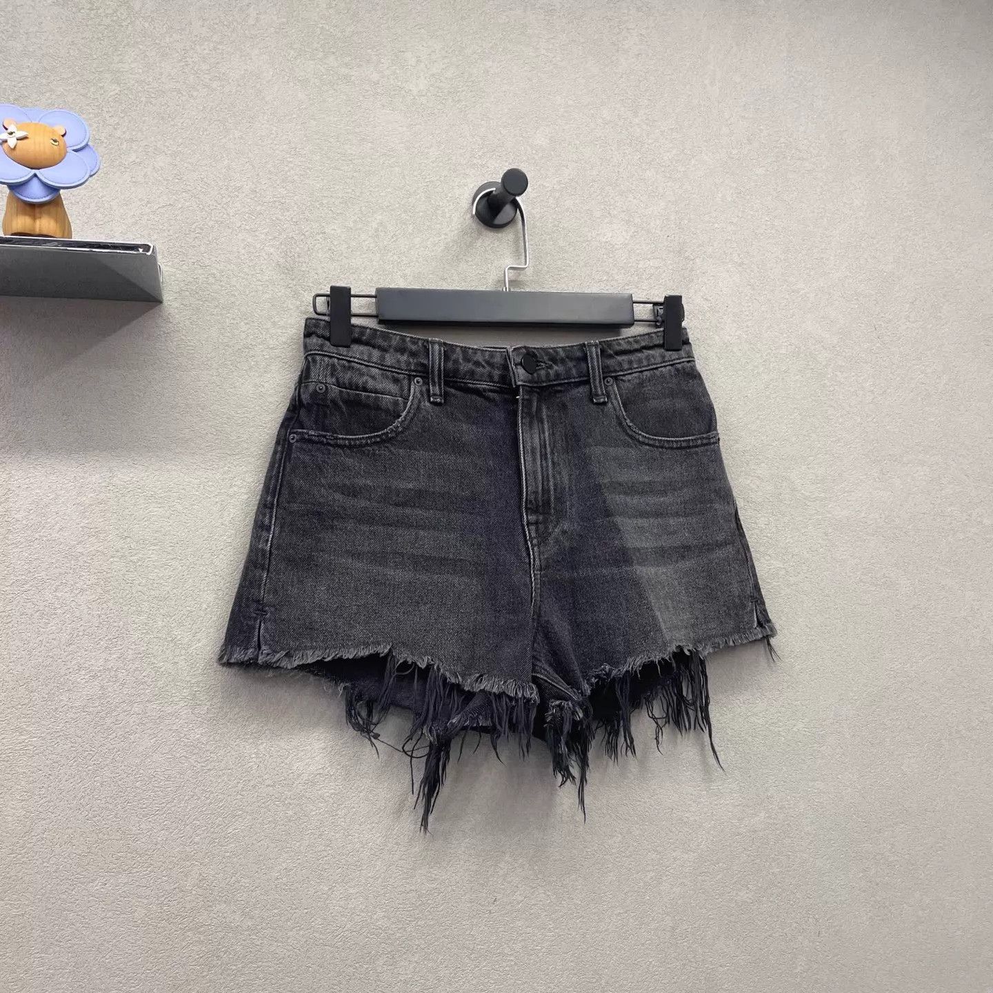 Alexander McQueen alexanderwang women's washed black slim edgy denim shorts 25 Size 25" / US 0 / IT 36 - 3 Thumbnail