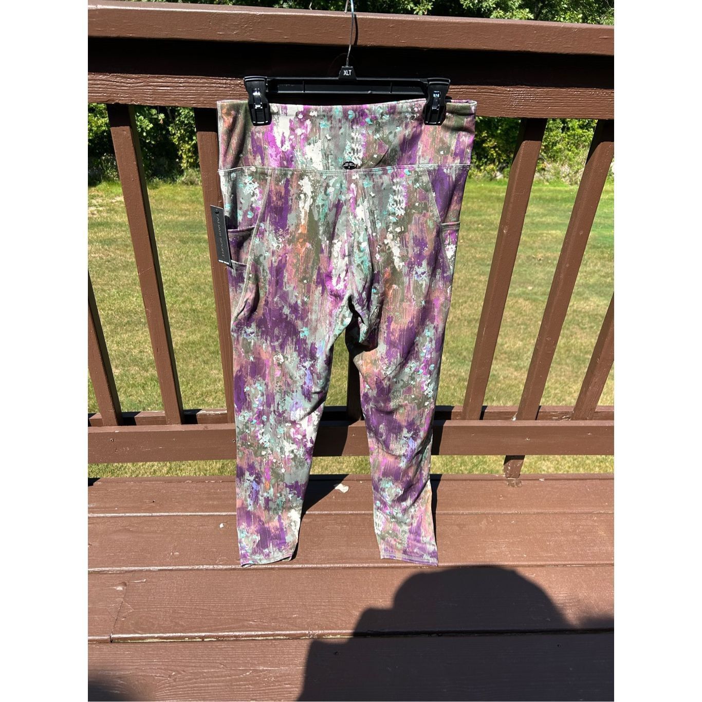 Other Tahari Sport Women’s Camouflage Double Cell Pocket Athletic Size 24" / US 00 / IT 34 - 2 Thumbnail