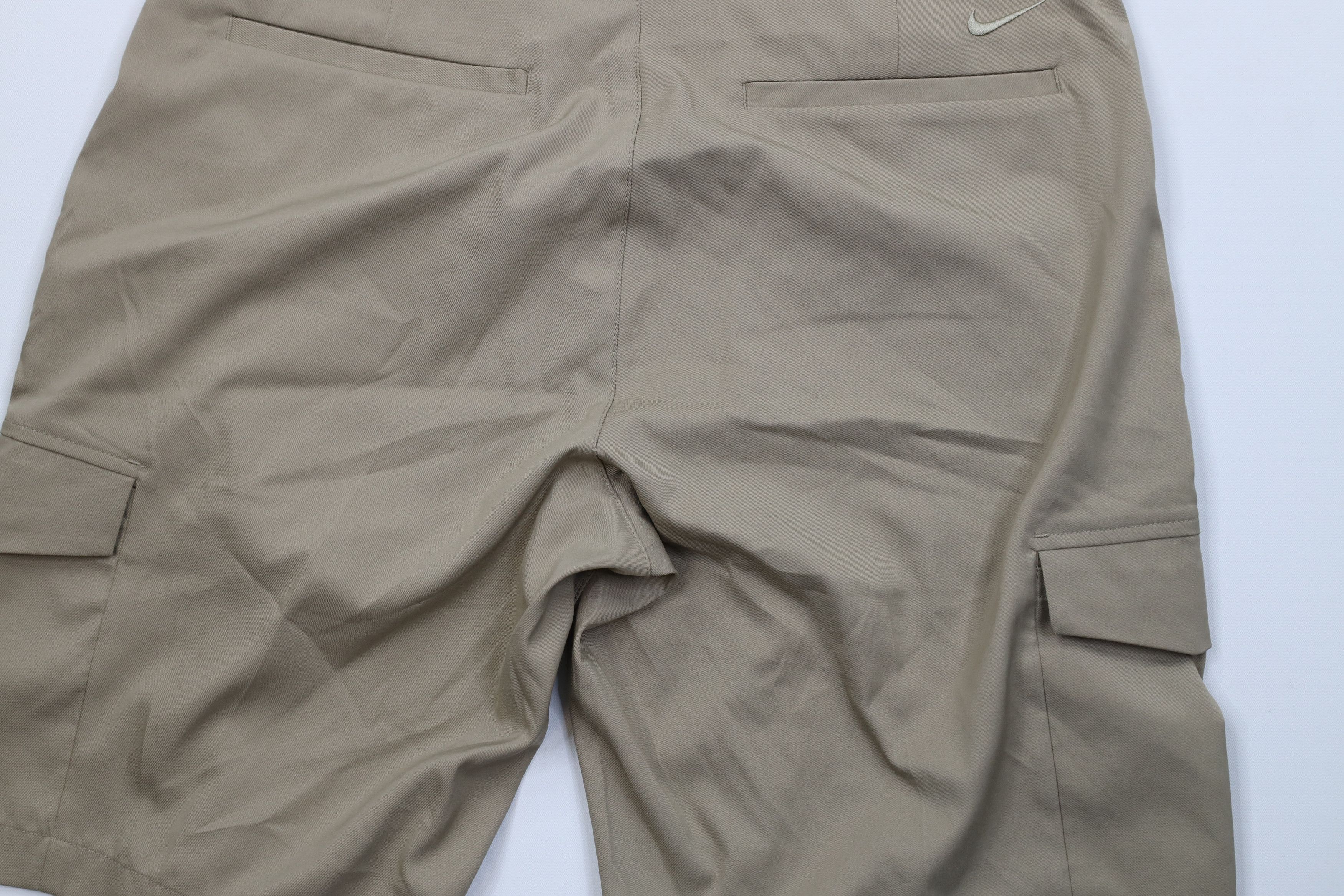 Nike Nike Golf Standard Fit Stretch Golfing Cargo Shorts Beige Size US 32 / EU 48 - 11 Thumbnail