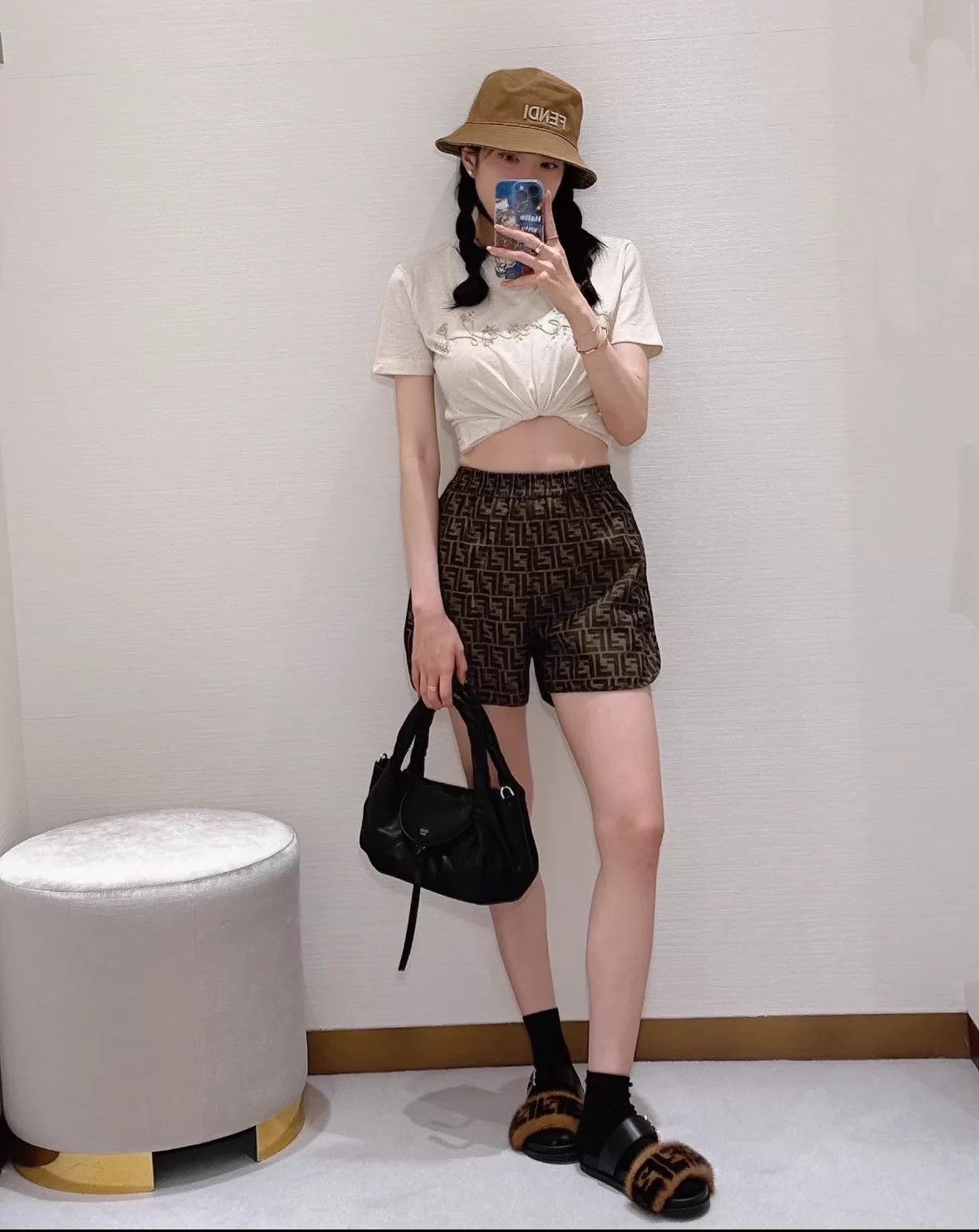 Fendi Fendi All Over Logo Elastic Waistband Shorts DS 38 Size 26" / US 2 / IT 38 - 6 Thumbnail