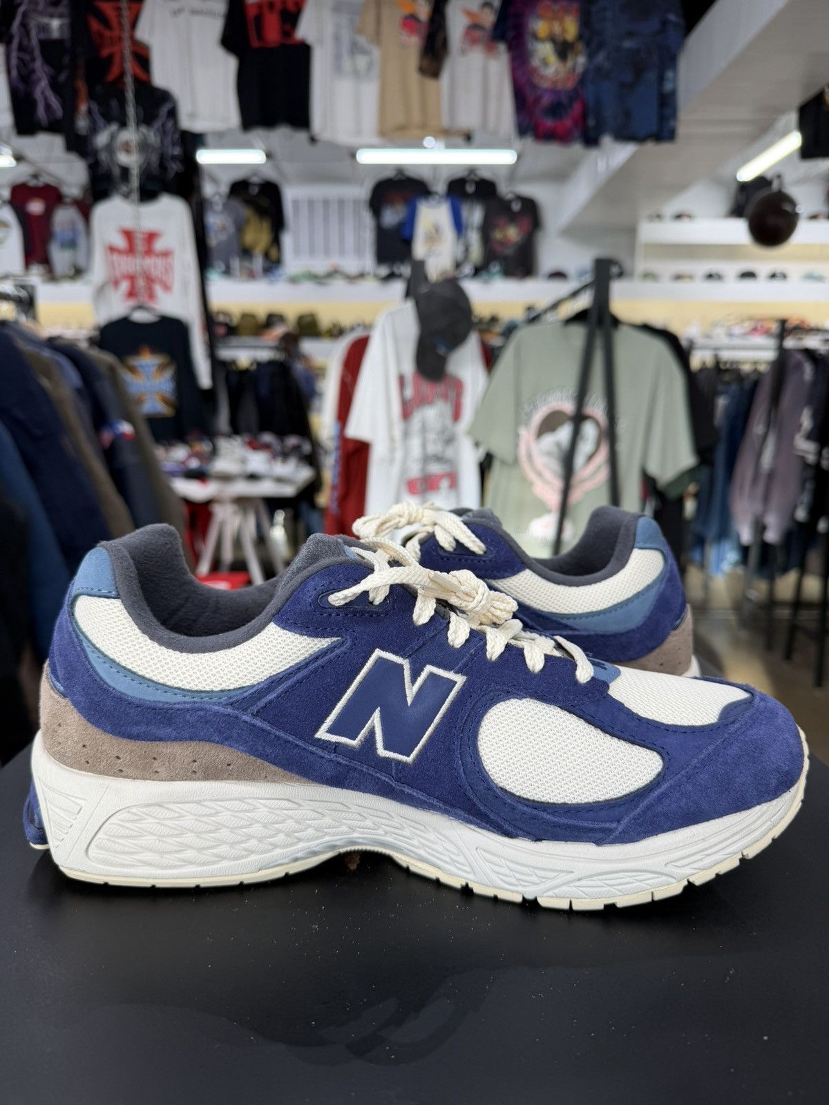 New Balance New Balance 2002R Light Cream Purple Size 10.5 (2022) Size US 10.5 / EU 43-44 - 3 Thumbnail