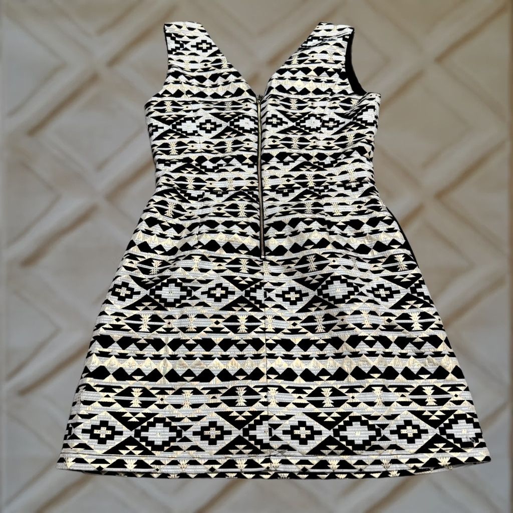 Vintage VINTAGE not FRNCH Paris Geometric Aztec Mini Shift Dress Womens Large Gold Black Sleeveless Size L / US 10 / IT 46 - 1 Thumbnail
