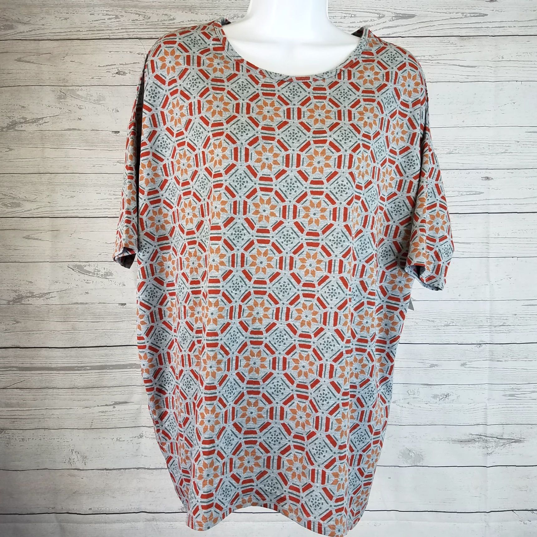 Vintage VINTAGE LuLaRoe Womens Irma Top Sz Small Gray Orange Geometric Short Sleeve Size S / US 4 / IT 40 - 2 Thumbnail