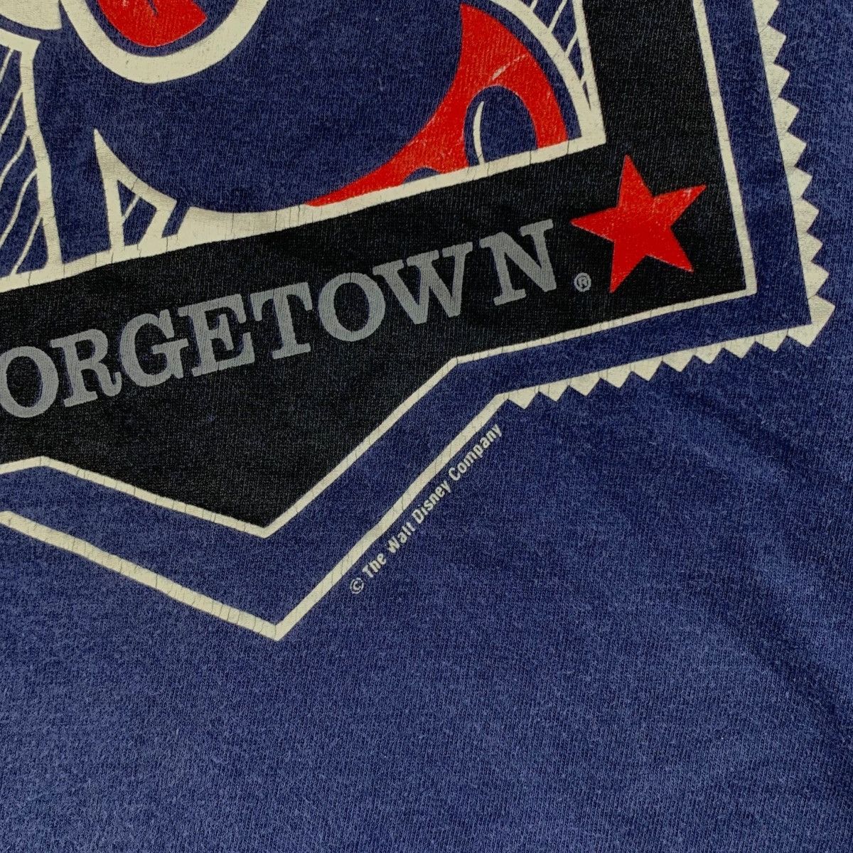 Mickey Mouse Vintage 90s MICKEY MOUSE Walt Disney Georgetown Hoyas Tshirt Size US L / EU 52-54 / 3 - 3 Thumbnail