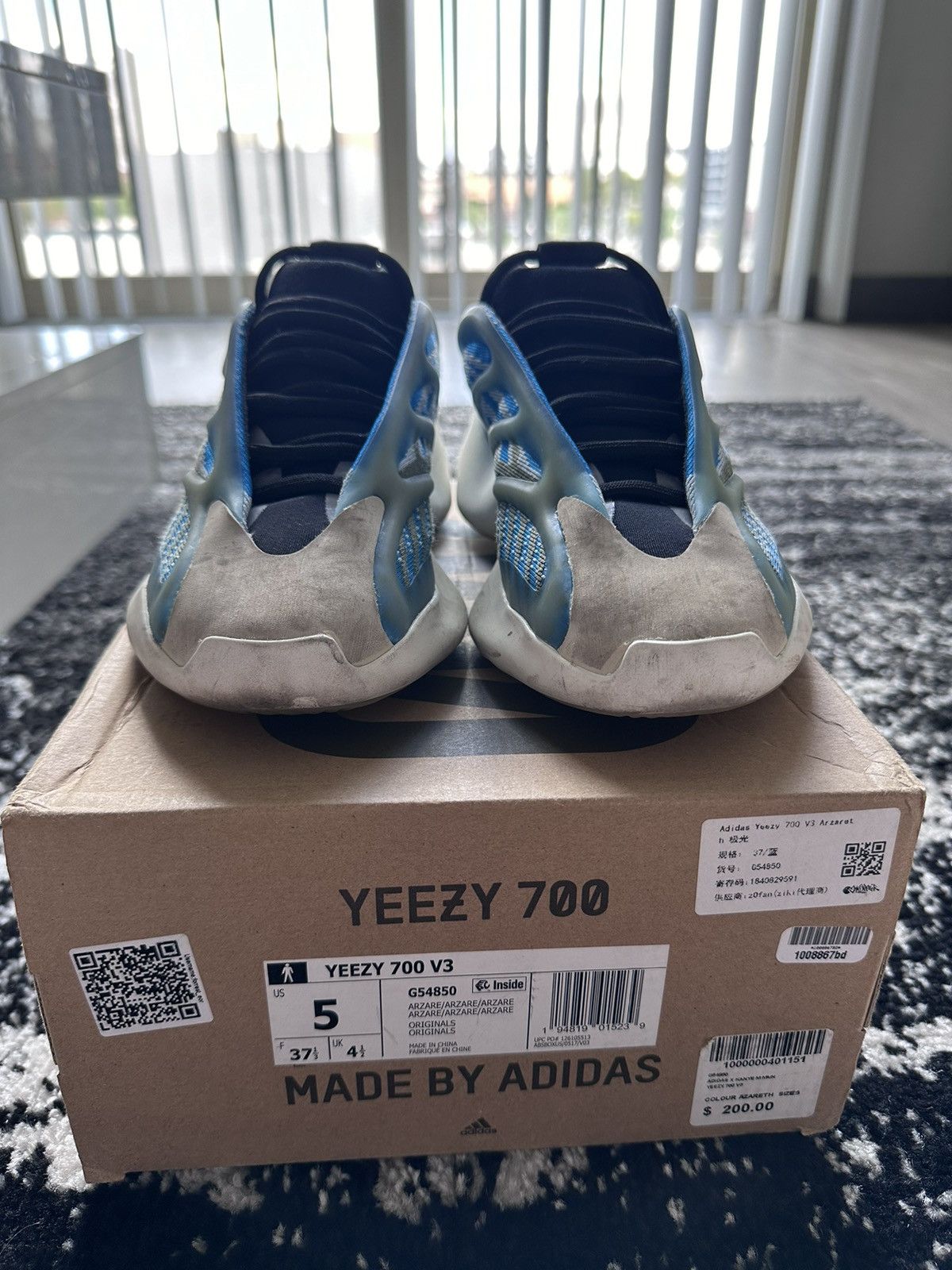 Yeezy Yeezy 700 “Azareth” Size US 5.5 / EU 38 - 1 Thumbnail