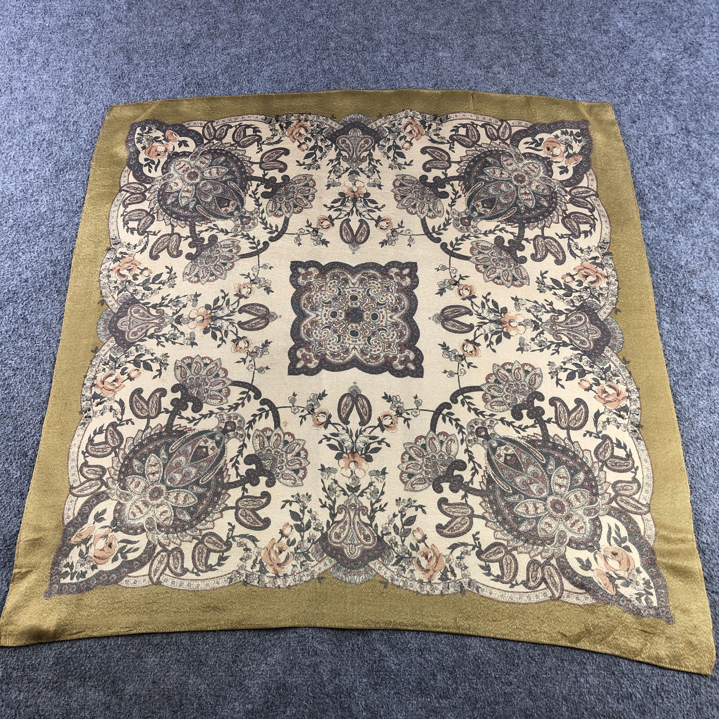 Vintage Vintage Gianni Lo Guidice Floral Silk Scarf M1299 Size ONE SIZE - 2 Thumbnail