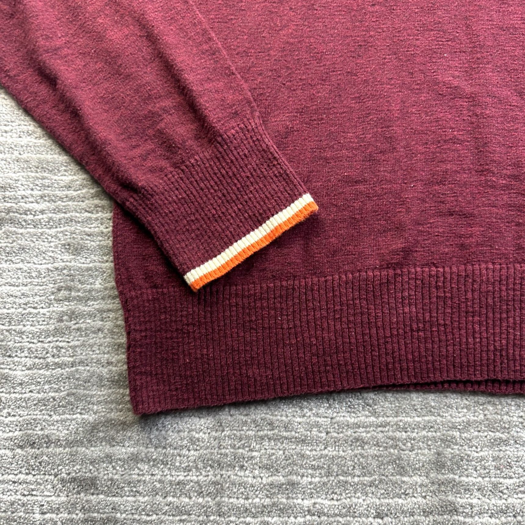 American Eagle Outfitters American Eagle Sweater Mens Medium Red Athletic Fit V Neck Embroidered Logo Size US M / EU 48-50 / 2 - 5 Thumbnail