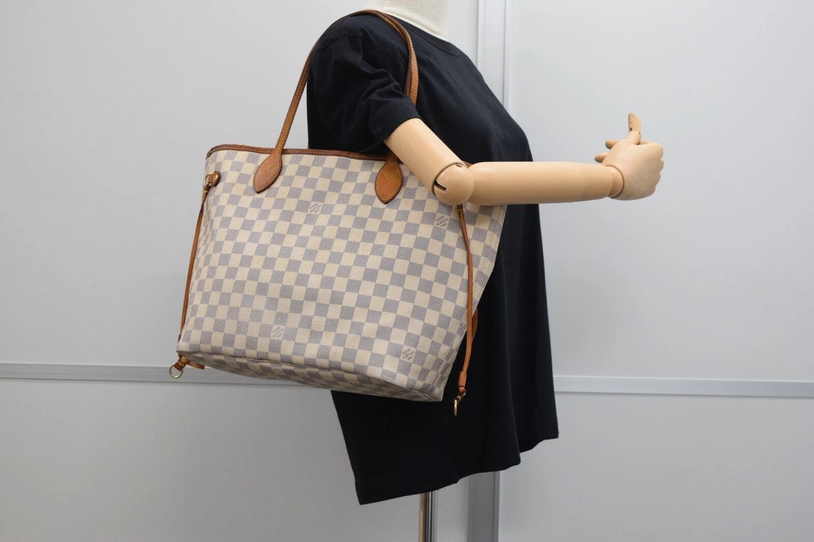 Louis Vuitton Louis Vuitton Neverfull MM Tote Bag Damier Azur N51107 Size ONE SIZE - 2 Thumbnail