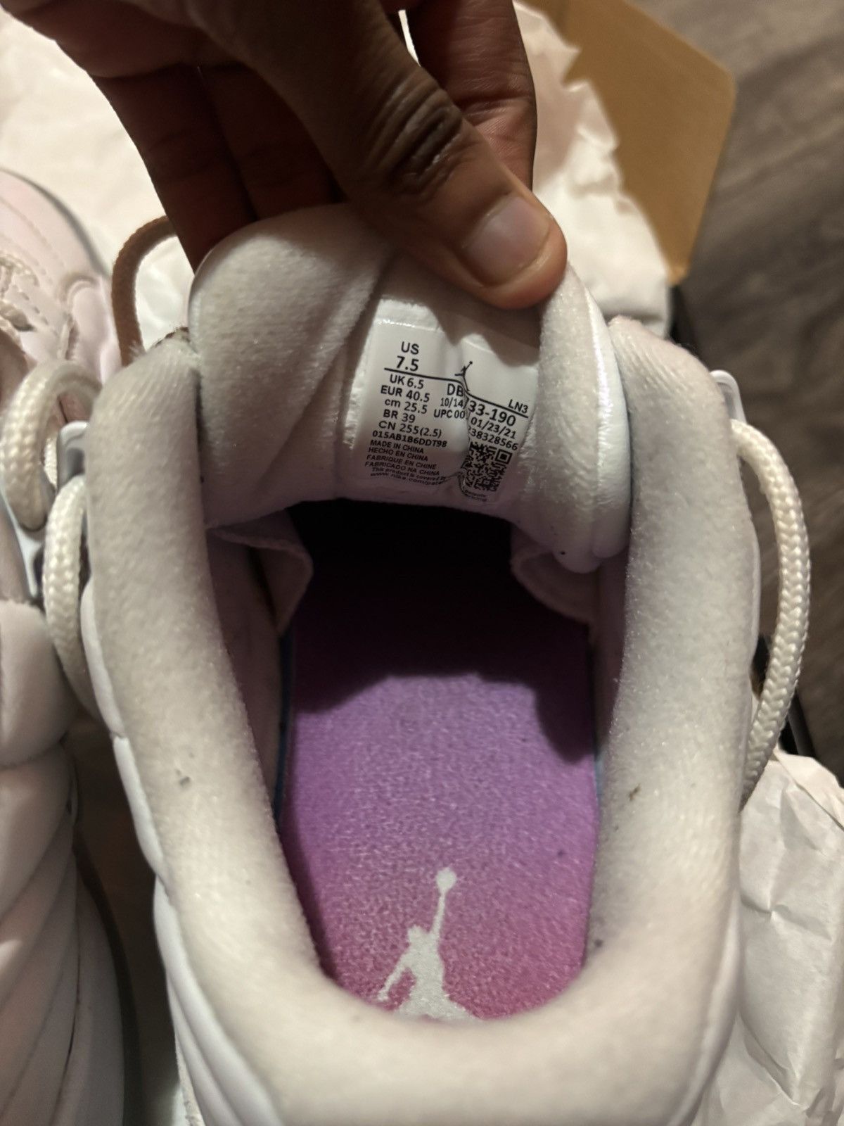Jordan Brand Jordan 12 low Easter Size 7.5 Mens Size US 7.5 / EU 40-41 - 5 Thumbnail