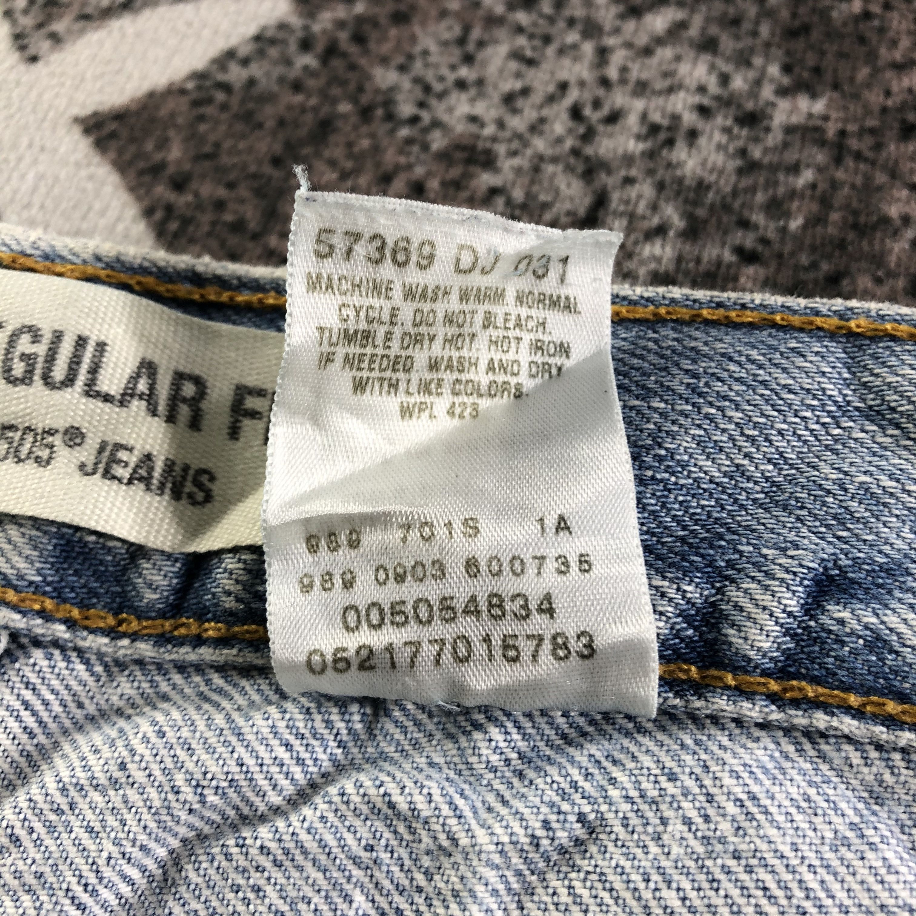 Levi's Vintage Levis 505 Jeans Ripped Denim KJ3090 Size US 33 - 10 Thumbnail