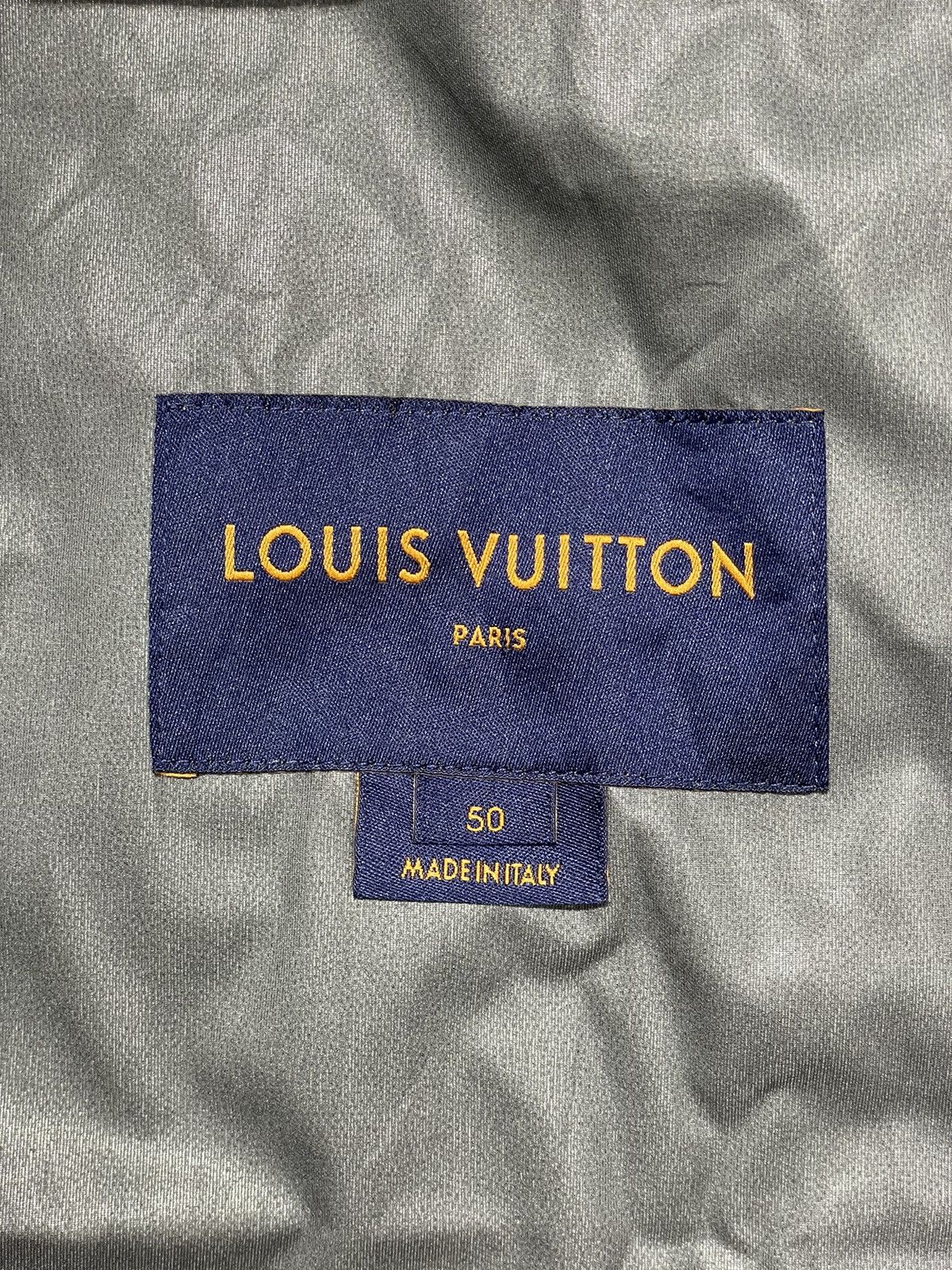 Louis Vuitton Louis Vuitton x Virgil Abloh Size US M / EU 48-50 / 2 - 11 Thumbnail