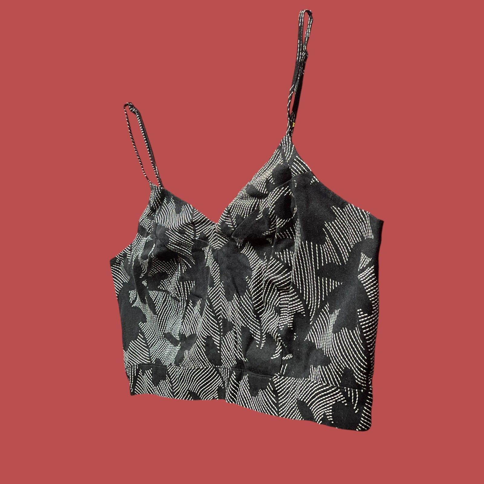 Other Universal Thread - Women's Strappy Crop Top - Black - Extra Size XL / US 12-14 / IT 48-50 - 16 Thumbnail
