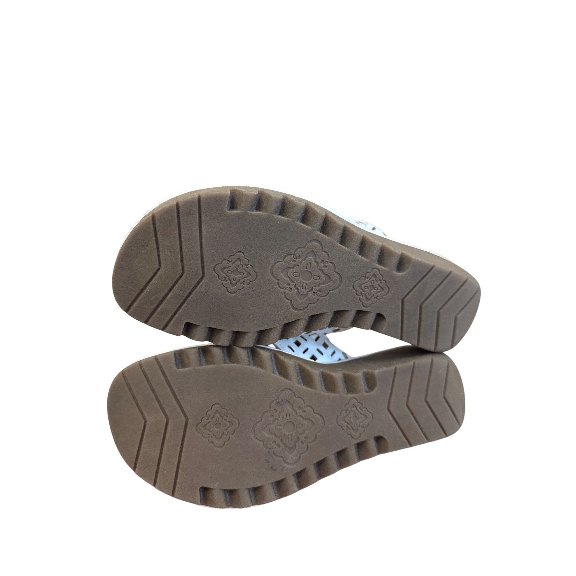 Other Cliffs By White Mountain Womens White Floral Slip-On Sandals Size US 6 / IT 36 - 9 Thumbnail