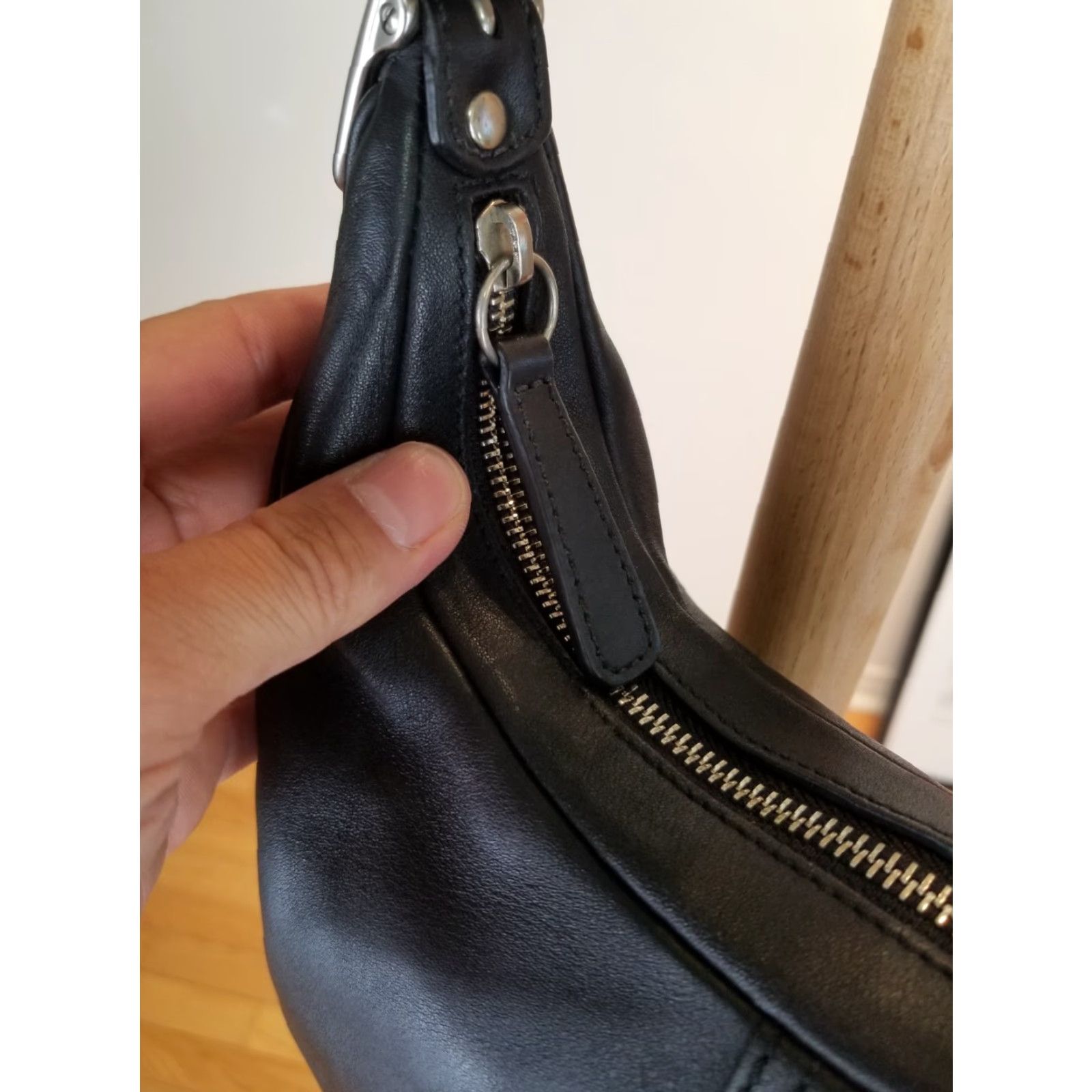 Coach VINTAGE COACH LEGACY WEST ZOE CRESCENT HOBO LEATHER SHOULDER HAND BAG 10740 Size ONE SIZE - 6 Thumbnail
