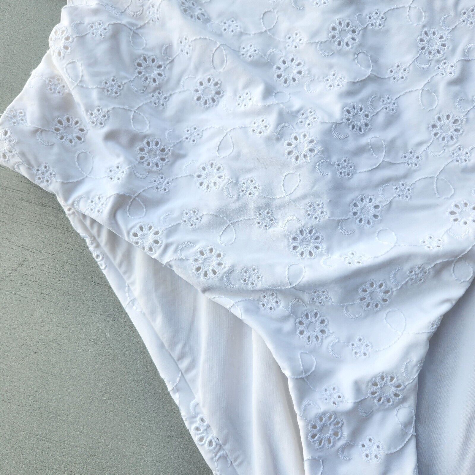 The Unbranded Brand Bond Eye Women White Eyelet Laced Back Swimsuit Size L Size ONE SIZE - 6 Thumbnail