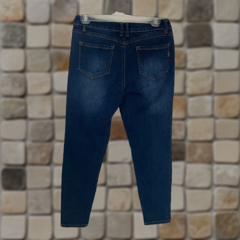 Vintage 1882 Denim Jeans Women Regular Size 6 Dark Wash 28 Waist 26 Inseam Skinny Style CJ8M1316E2 51504 Blue Denim Jeans Size 28" / US 6 / IT 42 - 1 Thumbnail