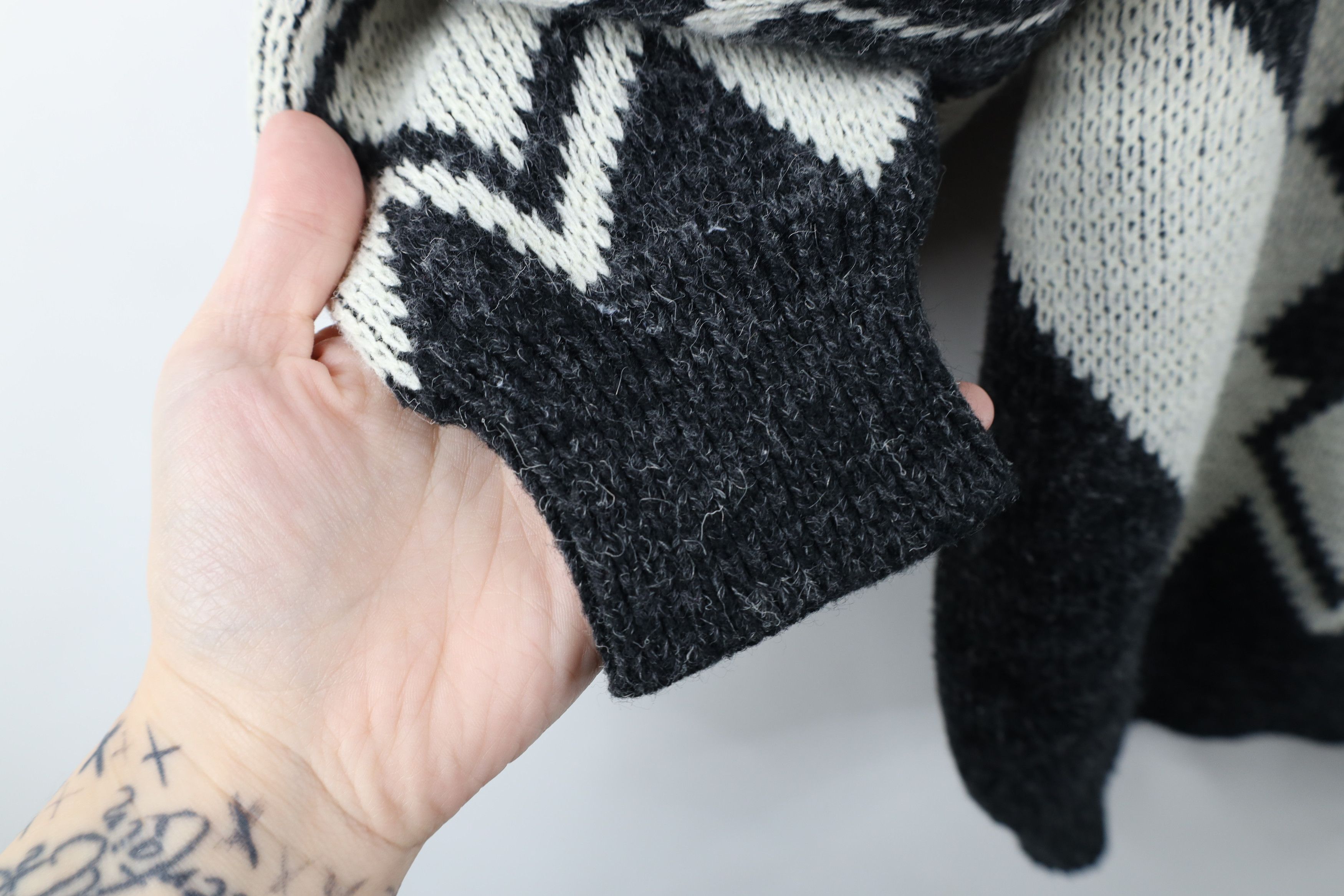 Vintage Vintage 90s Streetwear Argyle Diamond Knit Dad Sweater Size US XL / EU 56 / 4 - 7 Thumbnail