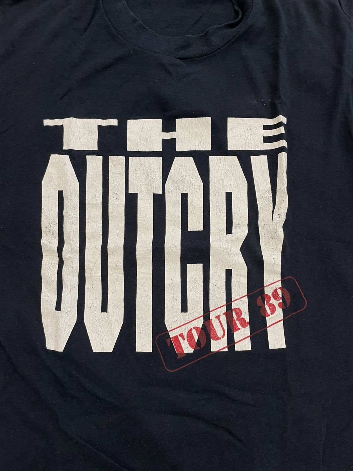 Vintage Vintage 80s The Outcry tour 89 band t shirt Size US L / EU 52-54 / 3 - 8 Thumbnail