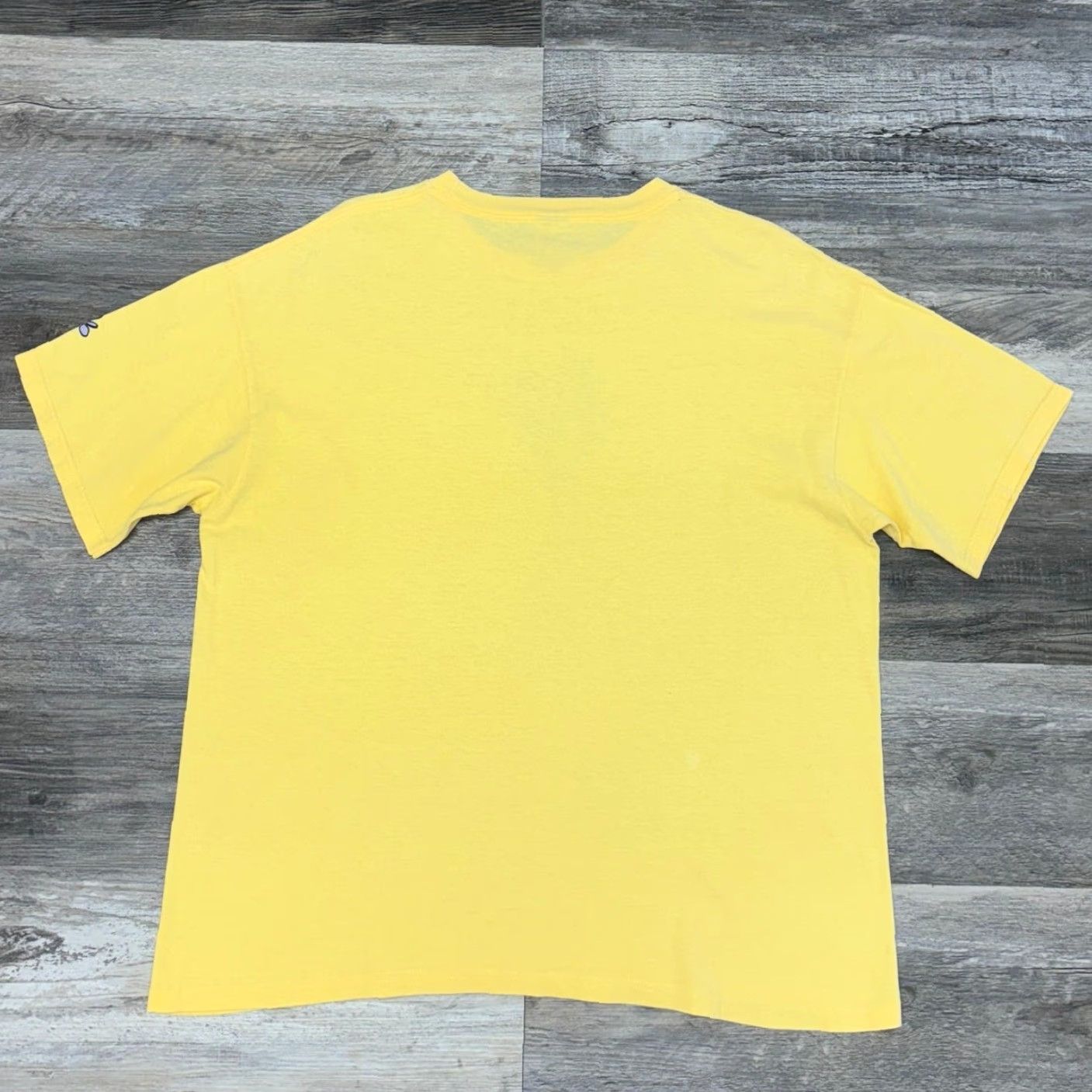 Levi's VINTAGE Levi's T-Shirt Women Yellow Large Center Flower Graphic USA Shirt Mens? Size L / US 10 / IT 46 - 3 Thumbnail
