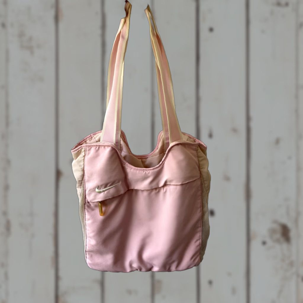 Nike VINTAGE Nike SWOOSH PINK BAG OS Mens Womens 90s Leather Nylon? Size ONE SIZE - 1 Thumbnail