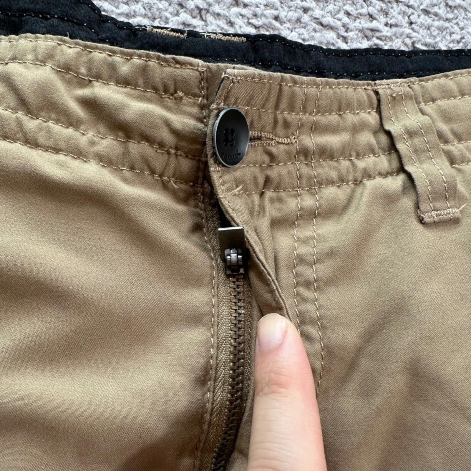 Tony Hawk Tony Hawk Mens Cargo Shorts Khaki Flat Front Size 32 Casual Size US 32 / EU 48 - 5 Thumbnail