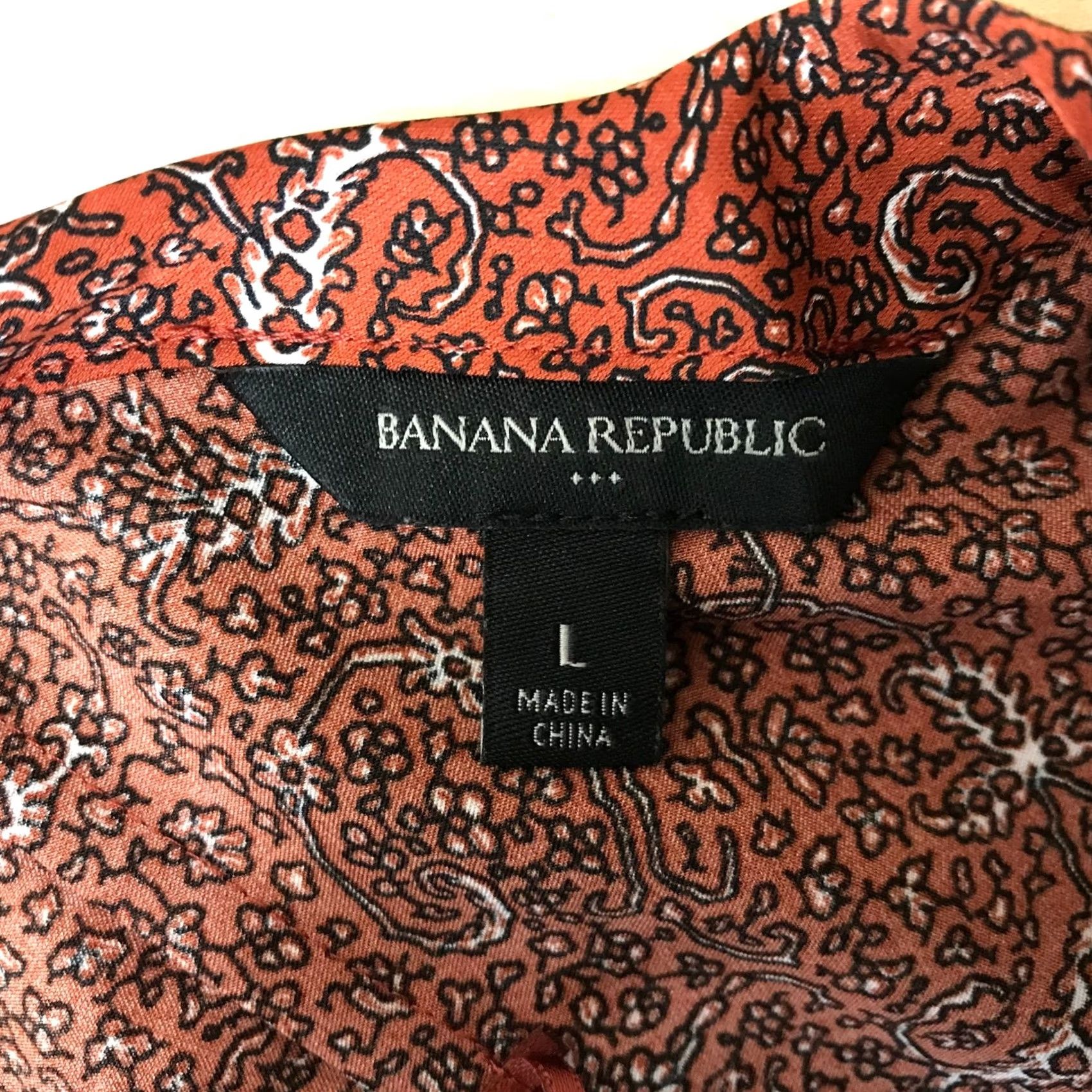 Banana Republic Banana Republic Blouse V-Neck 3/4 Sleeve Satin Paisley Women's Size L Brown Orange Tunic Casual Womens Size L / US 10 / IT 46 - 7 Thumbnail