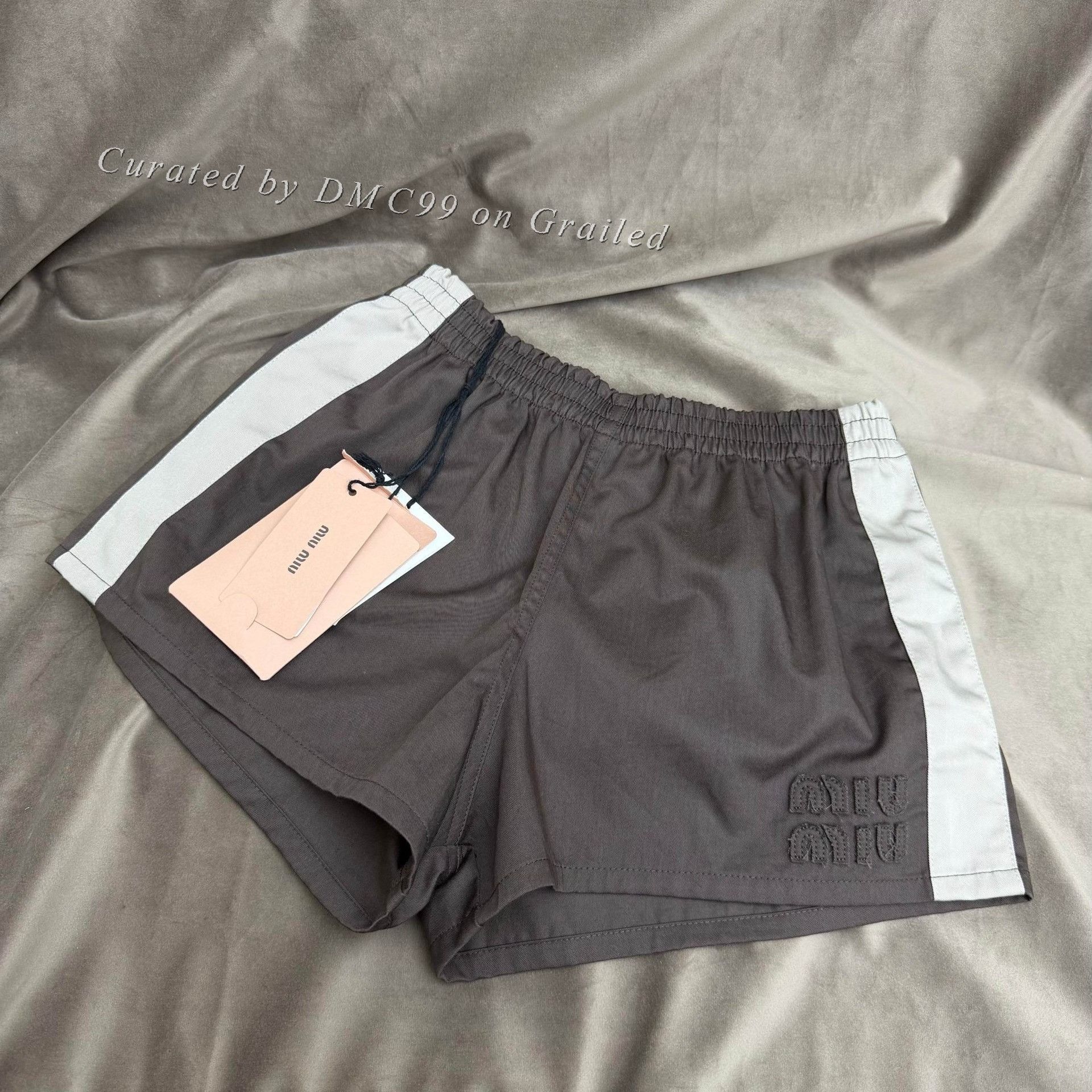 Miu Miu Miumiu Logo Embroidered Sport Shorts Size 38" / US 16 / IT 52 - 1 Thumbnail