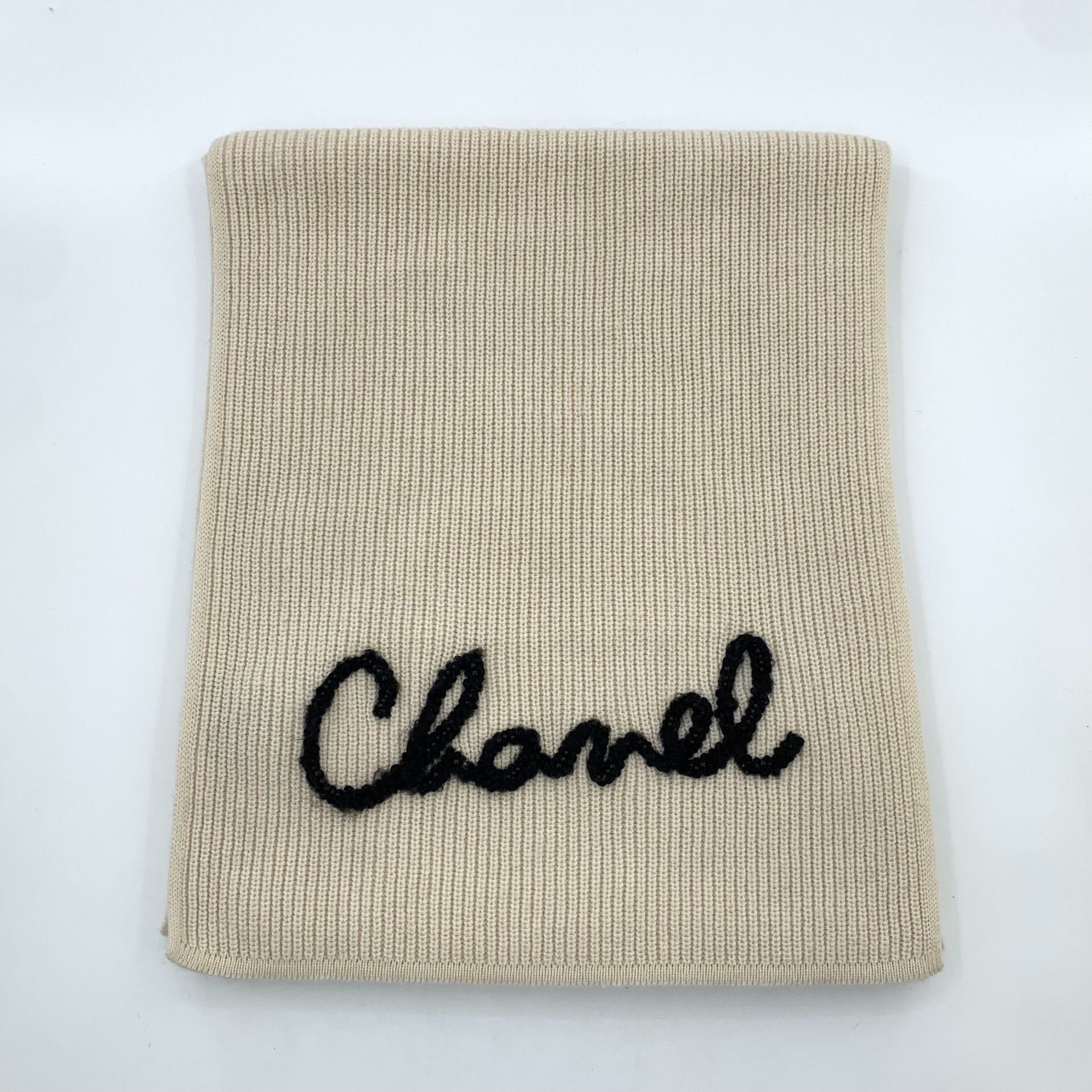 Chanel Chanel Retro Embroidered Scarf 40 Men Size ONE SIZE - 1 Thumbnail